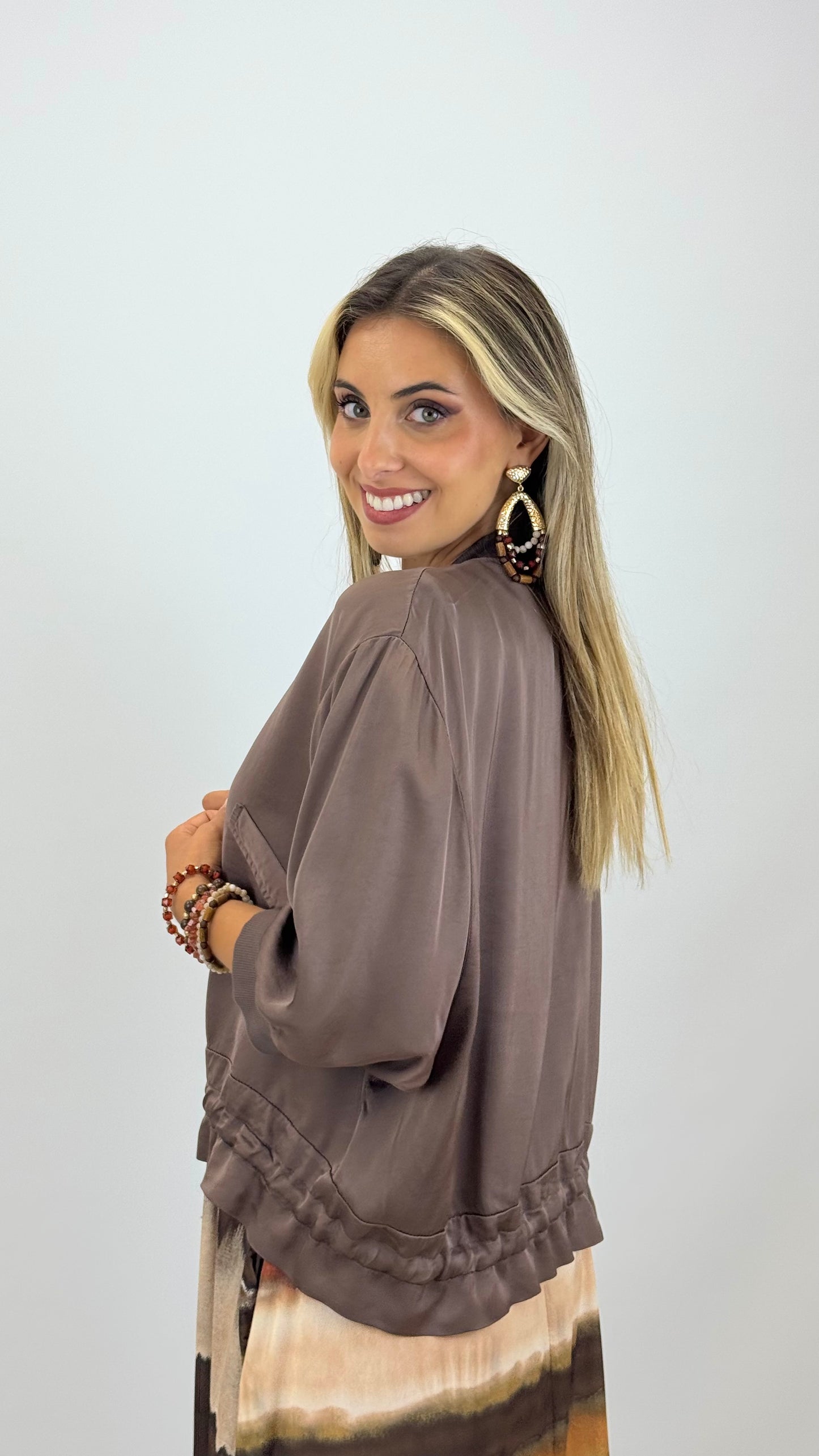 Bomber acetinado castanho