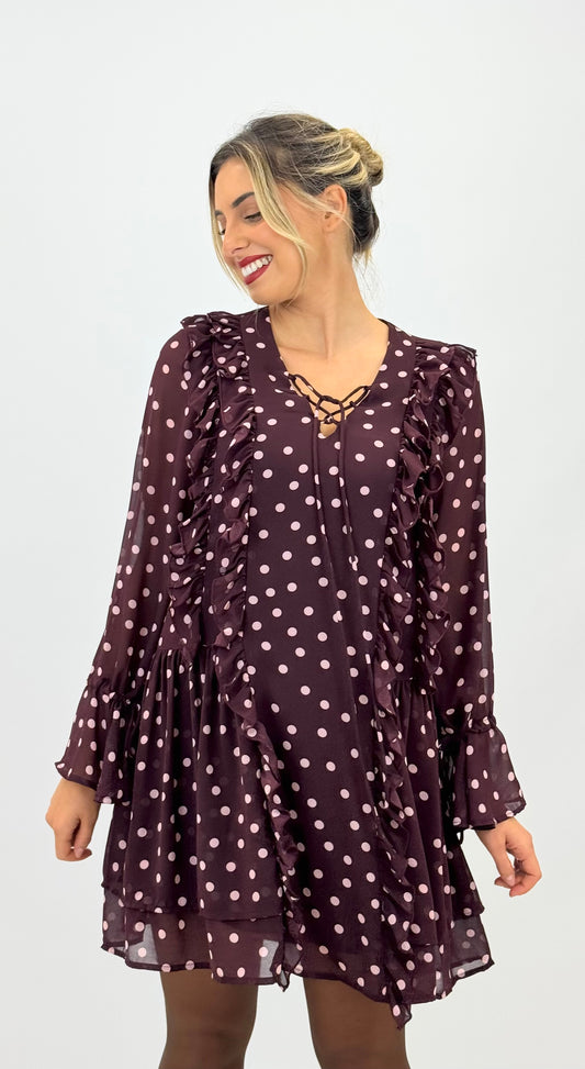 Vestido curto bordeaux com bolinhas rosa-bebé