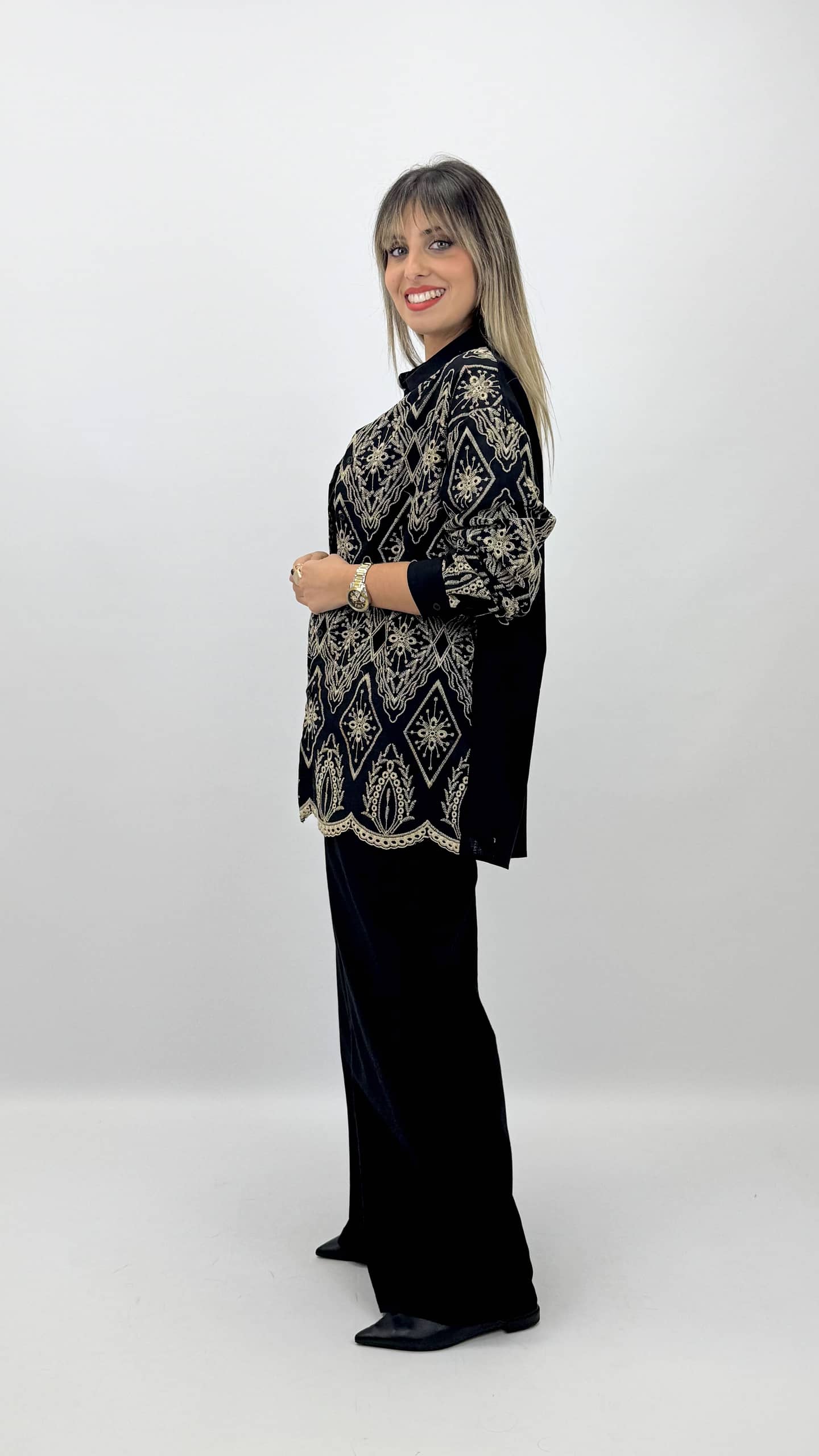 Conjunto 3 peças preto com bordados bege