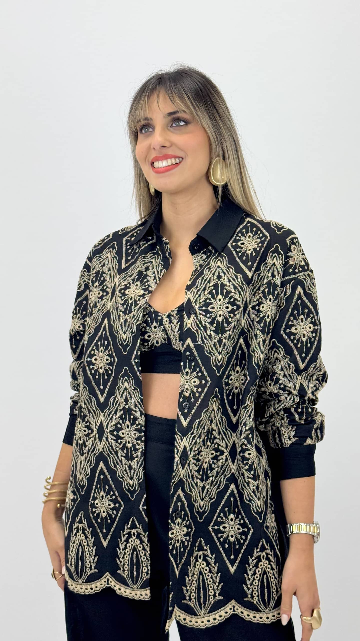 Conjunto 3 peças preto com bordados bege