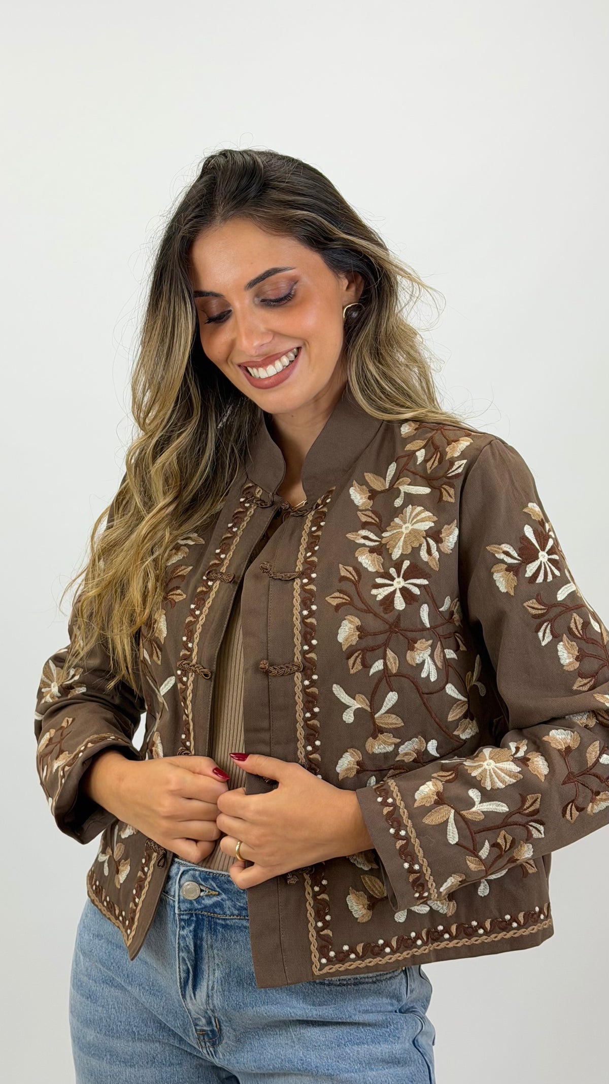 Bomber sarja bordada castanho
