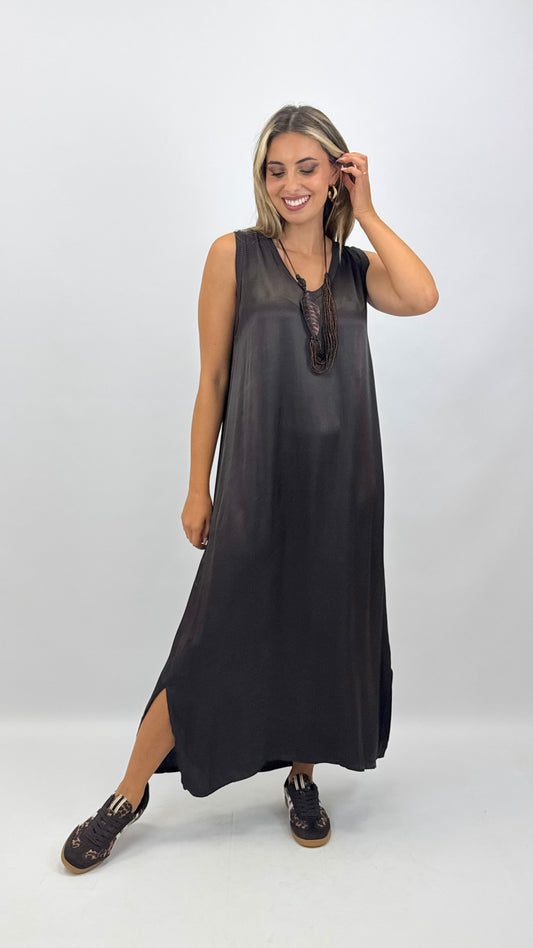 Vestido acetinado castanho