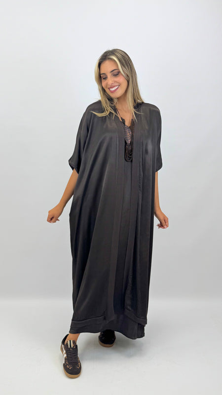 Kimono comprido acetinado castanho hover