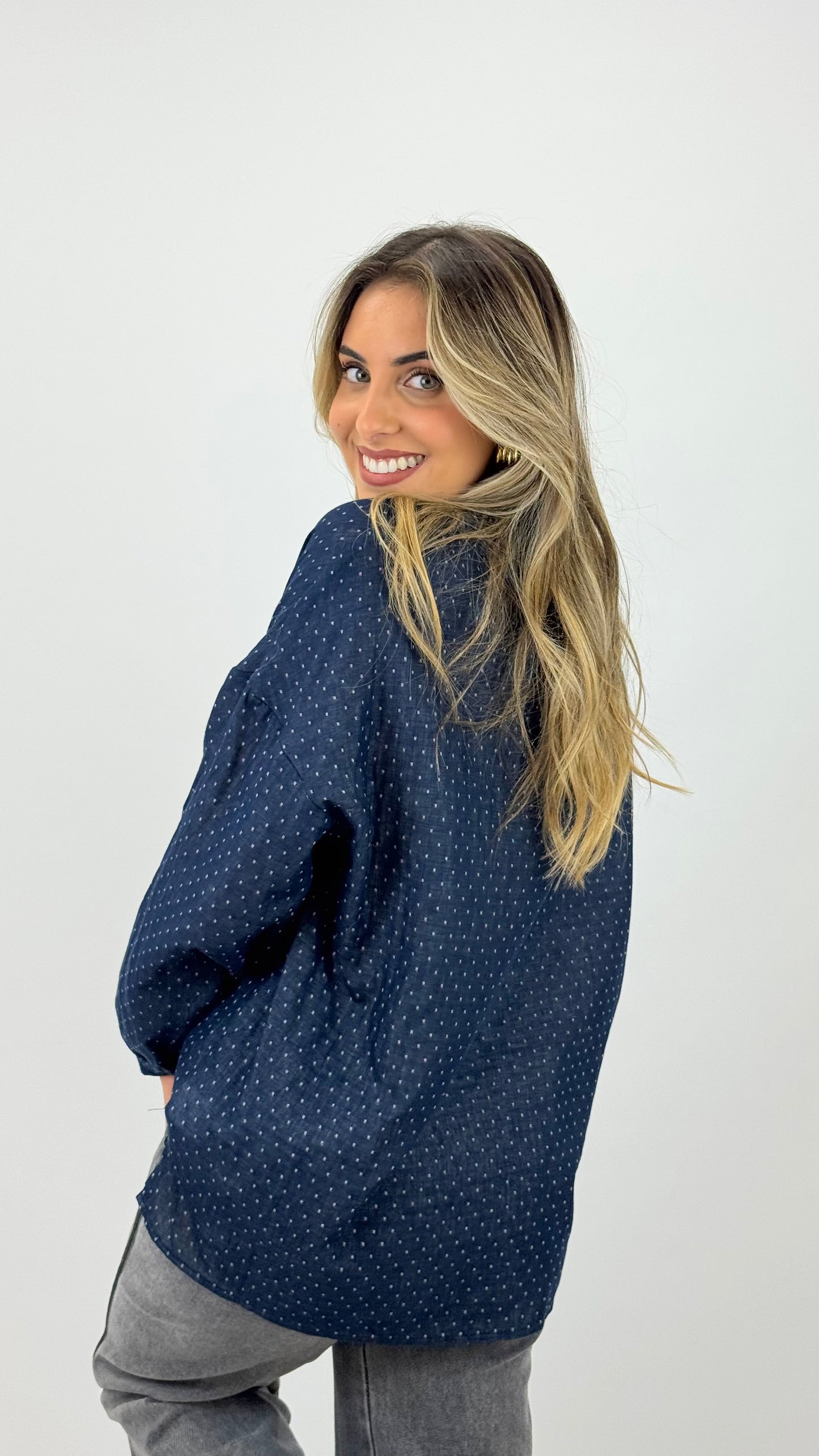 Blusa tecido estilo ganga com pintinhas