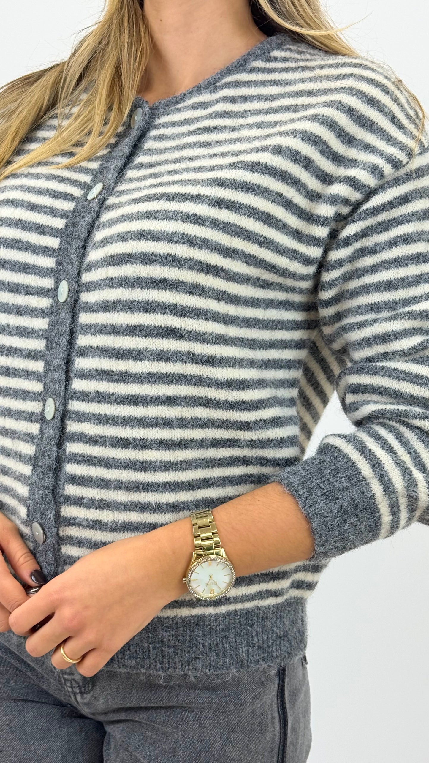 Casaco/camisola malha fofa risca cinza e pérola