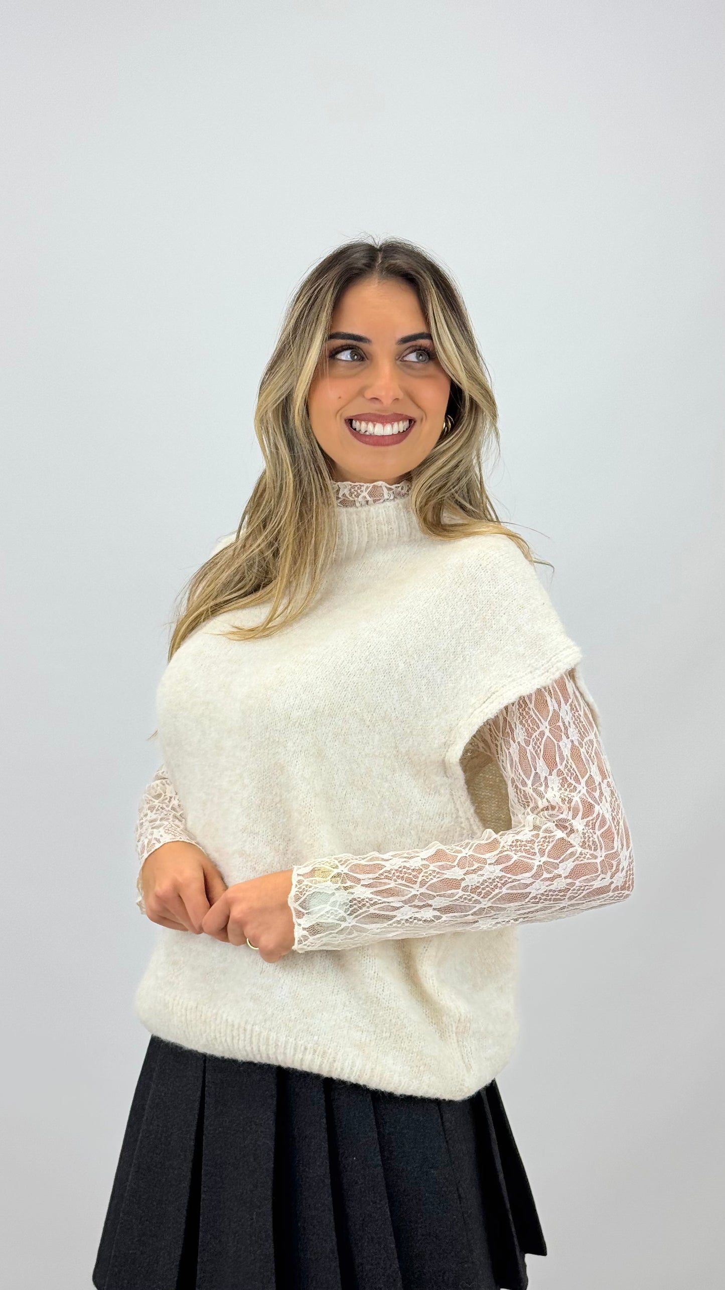 Camisola/colete com manga renda pérola