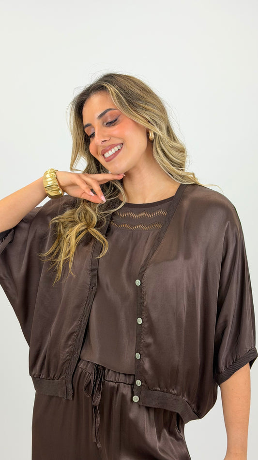 Bomber acetinado com botões castanho
