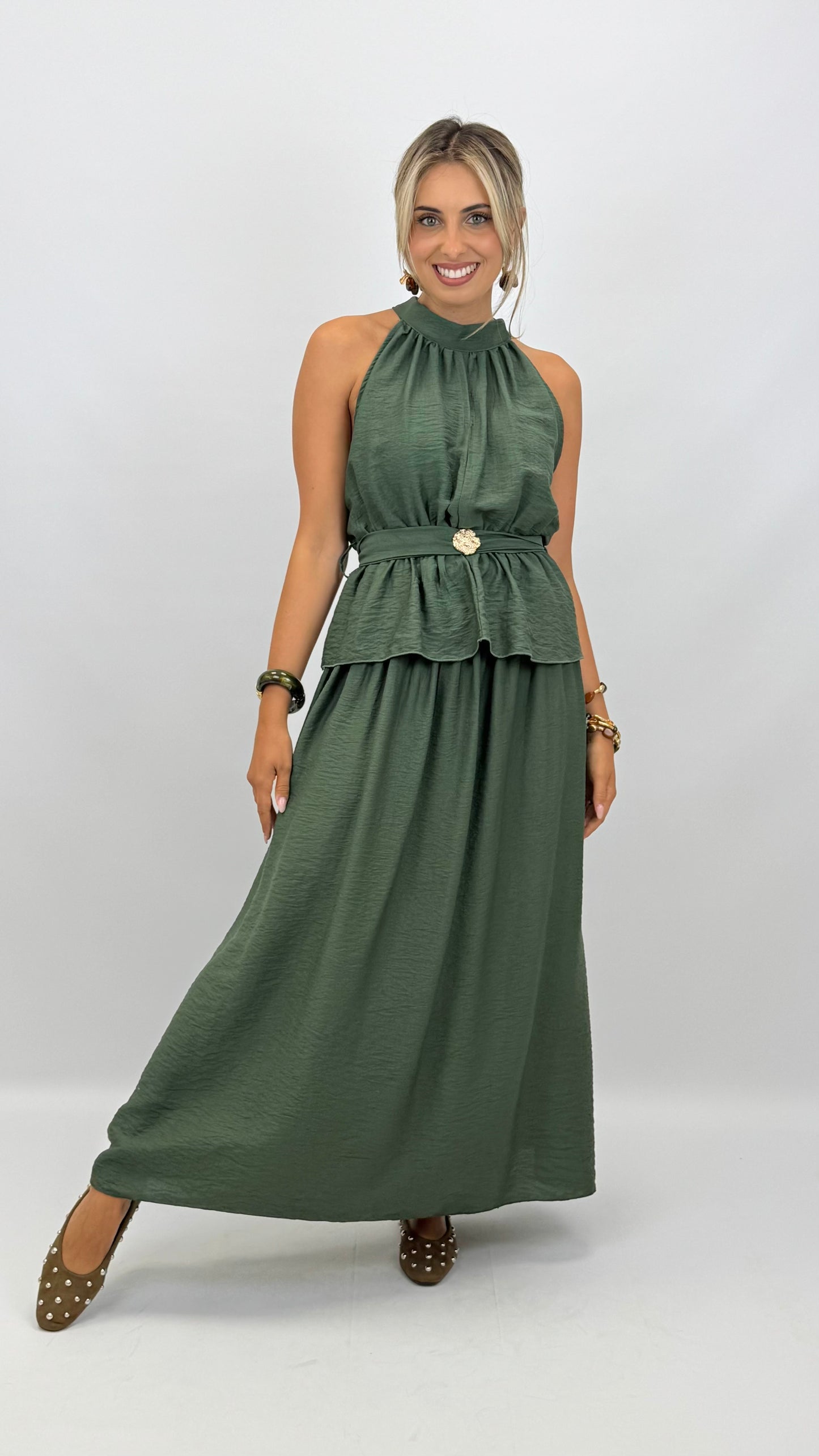 Conjunto top e saia verde