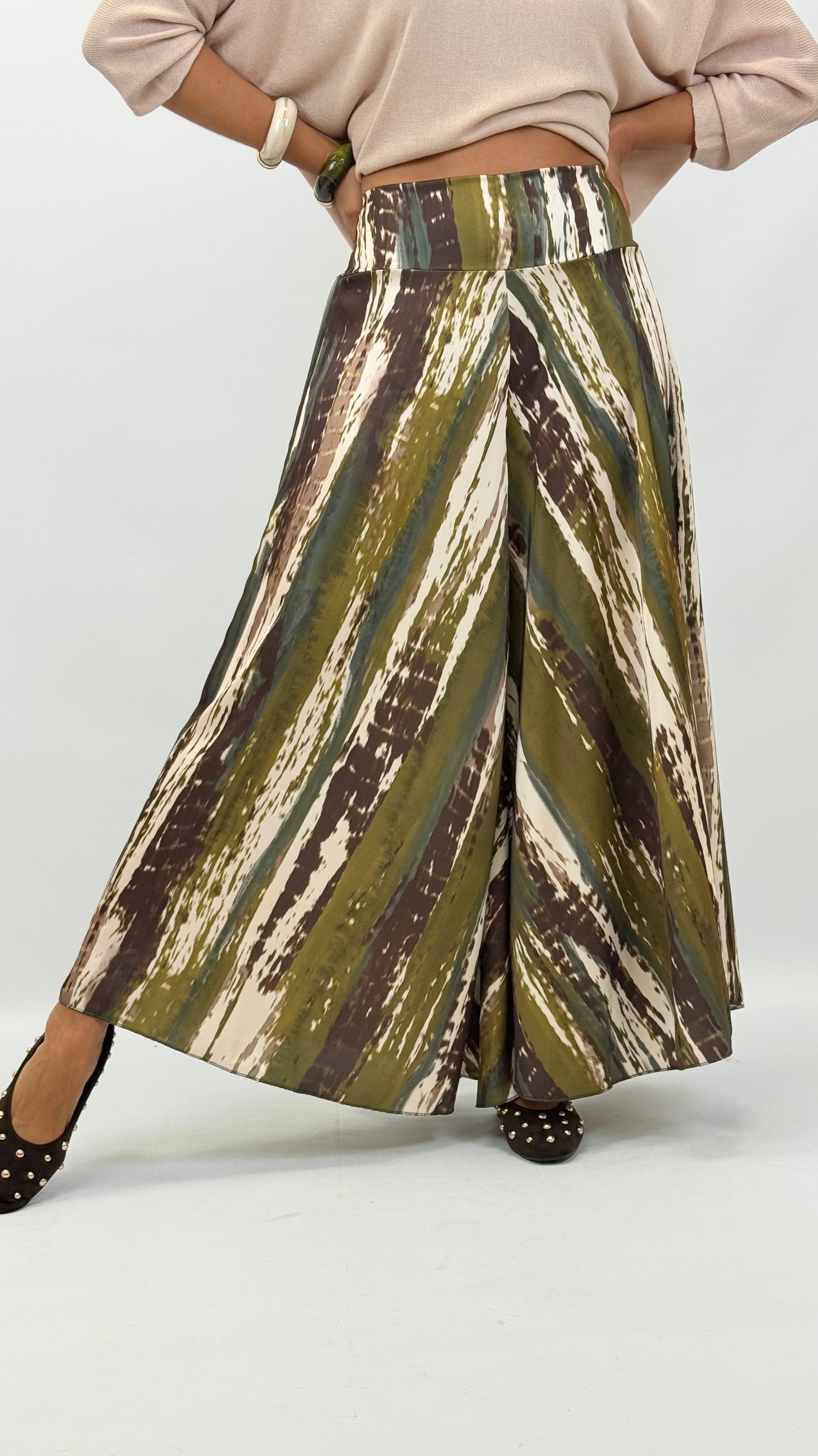 Saia-calça estampado abstrato tons verde e castanho