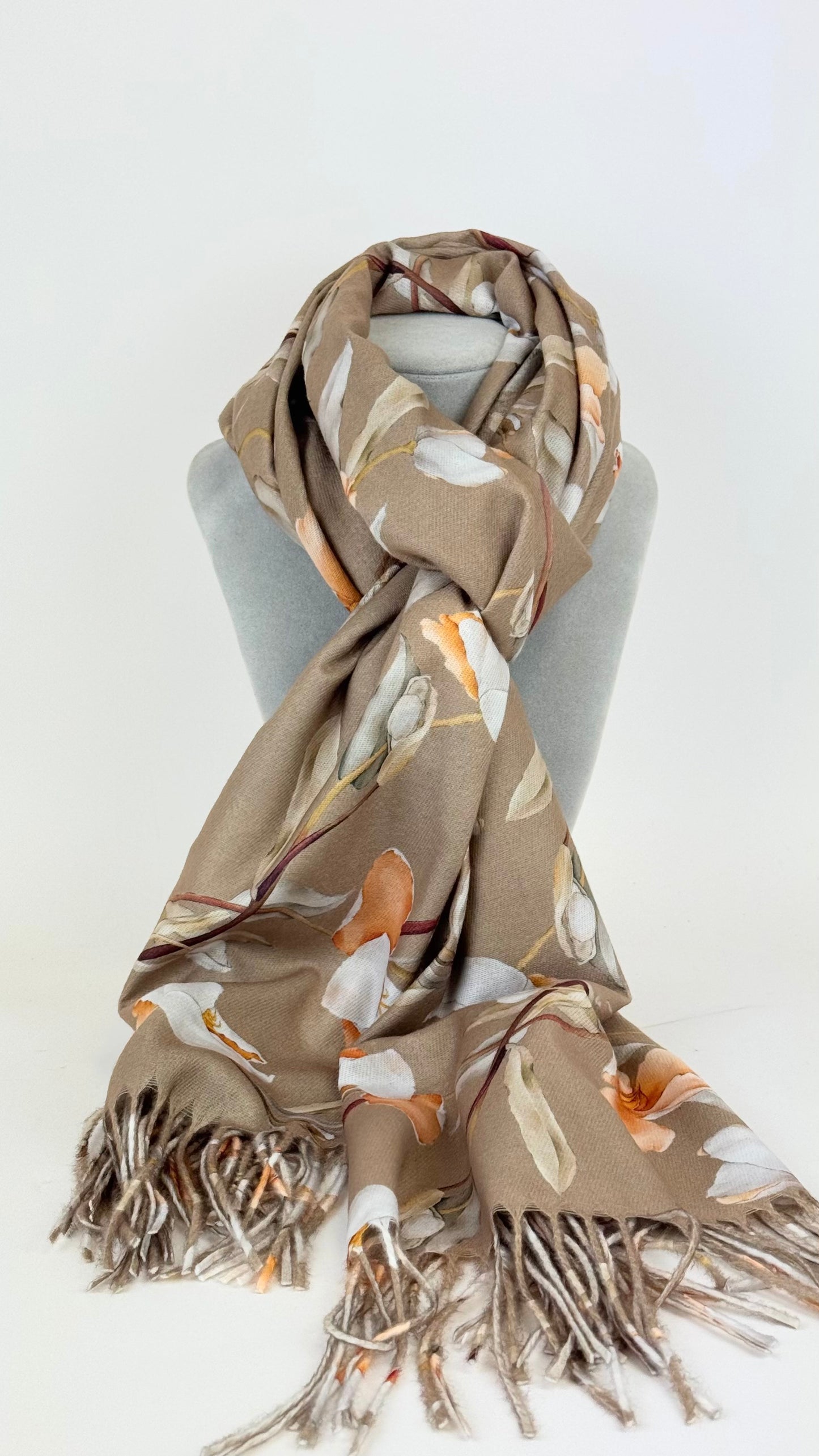 Écharpe fundo bege desenhos florais