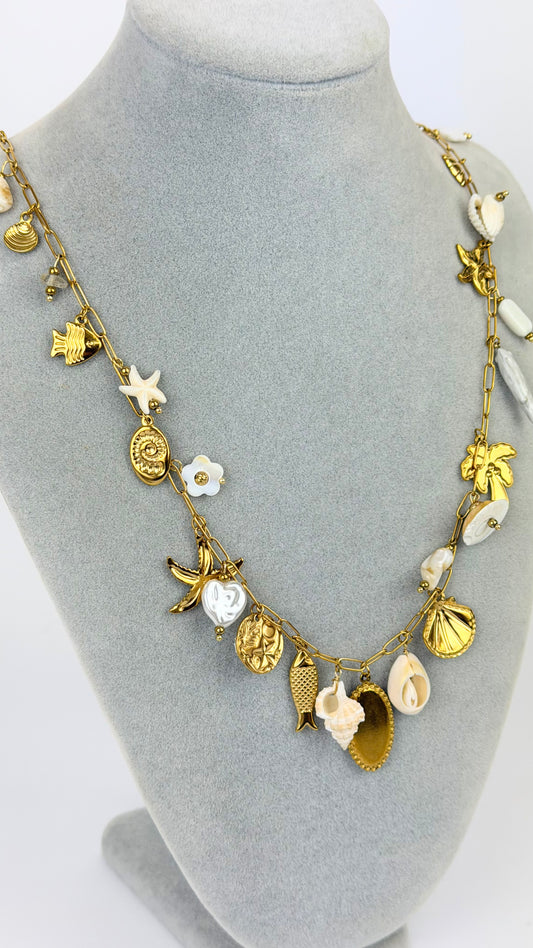 Colar fio aço dourado com pendentes marítimos