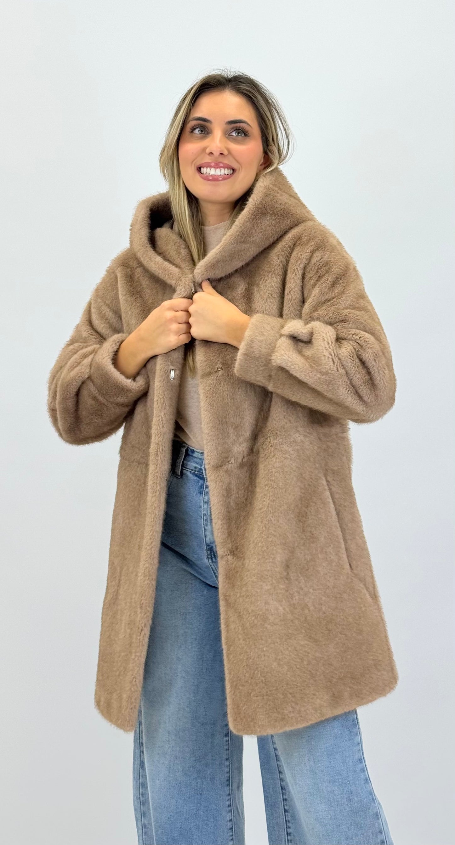 Casaco pêlo sintético com capuz bege/camel