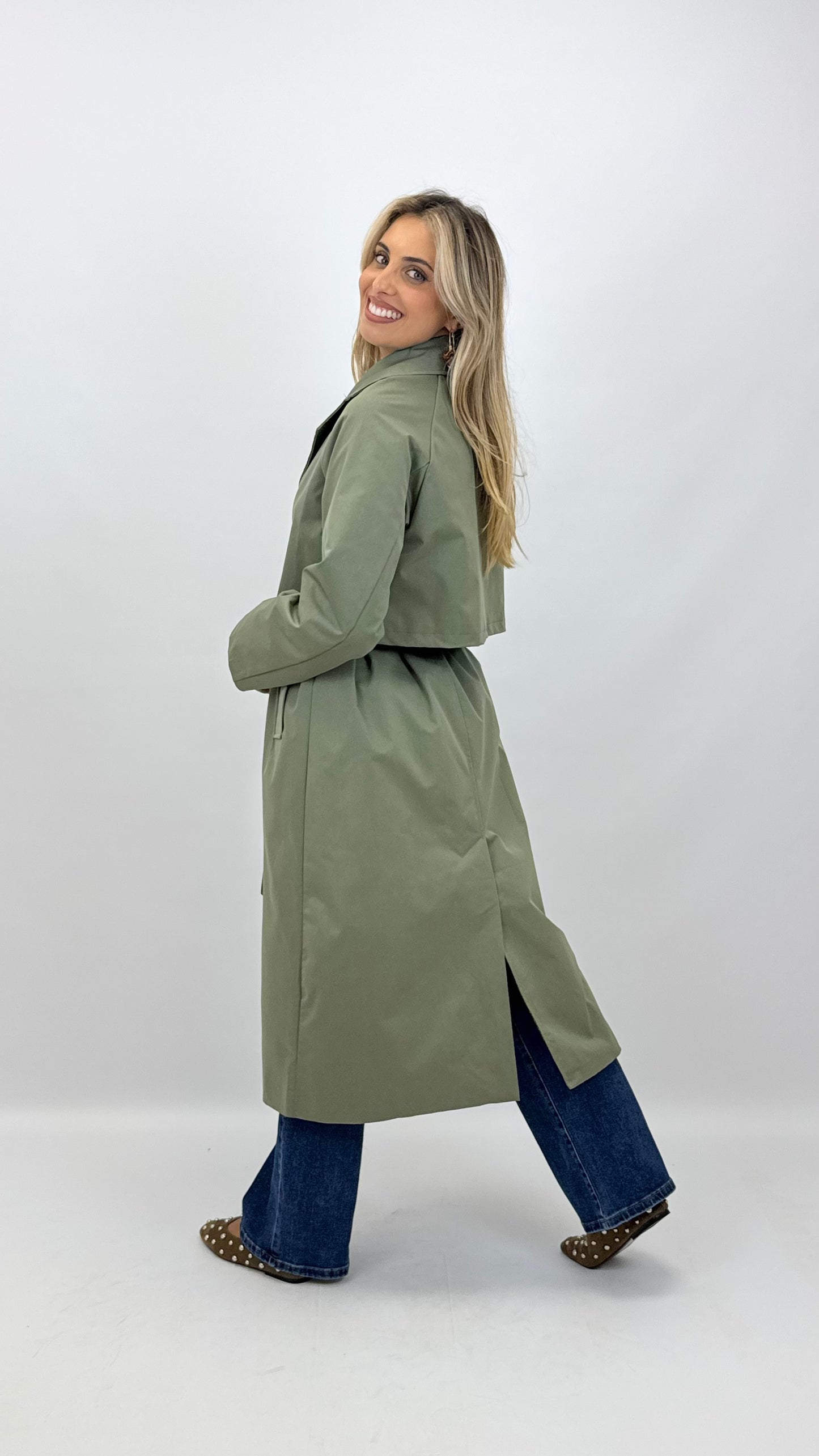 Gabardine em tecido com cinto verde