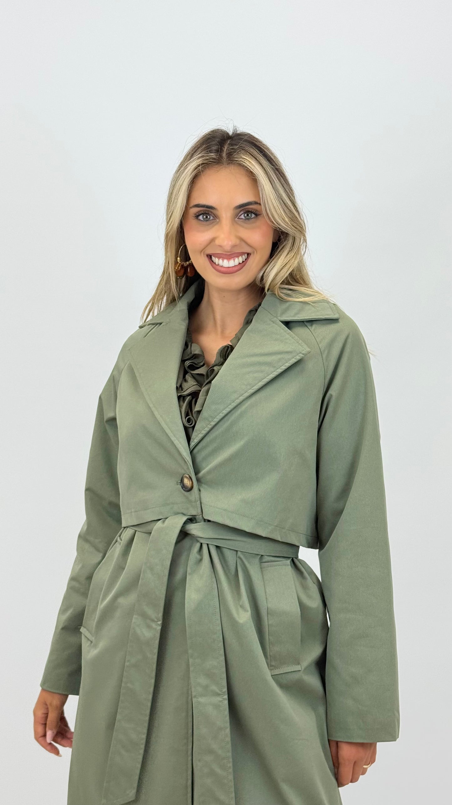Gabardine em tecido com cinto verde