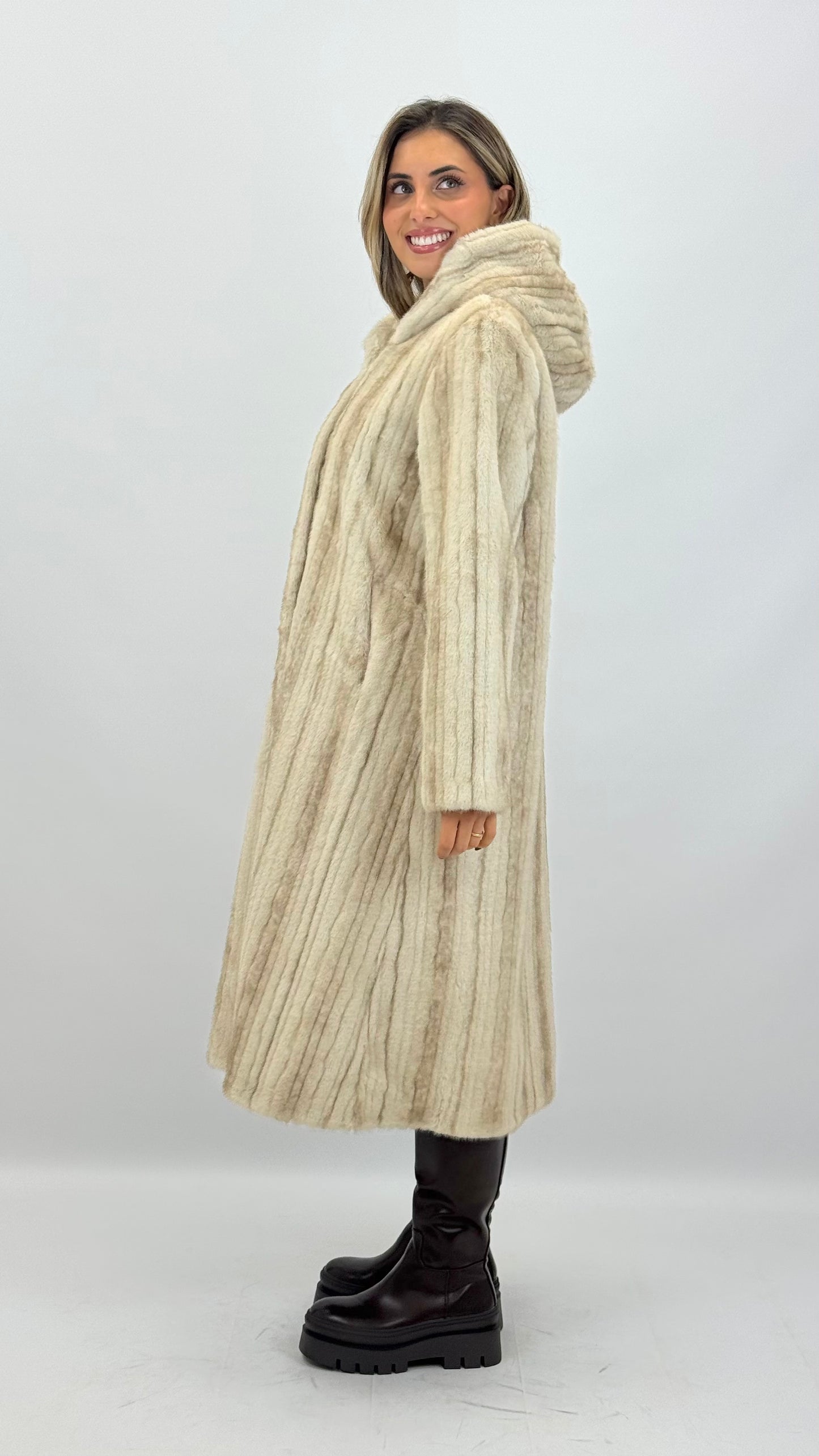 Casaco comprido pêlo sintético riscado pérola/bege