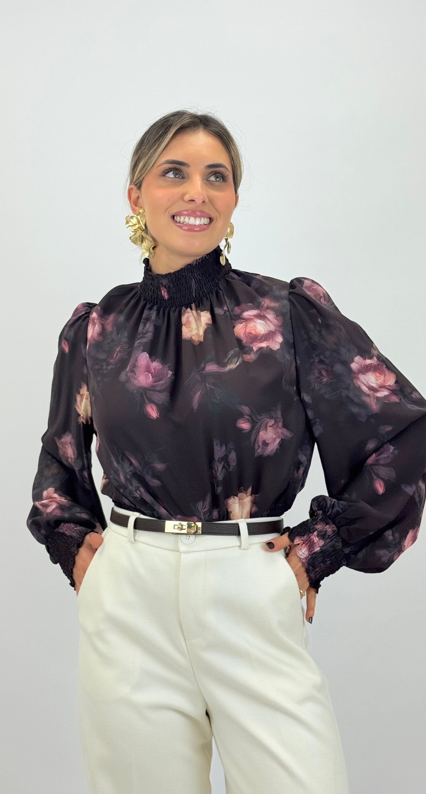 Blusa gola-alta estampado floral rosa