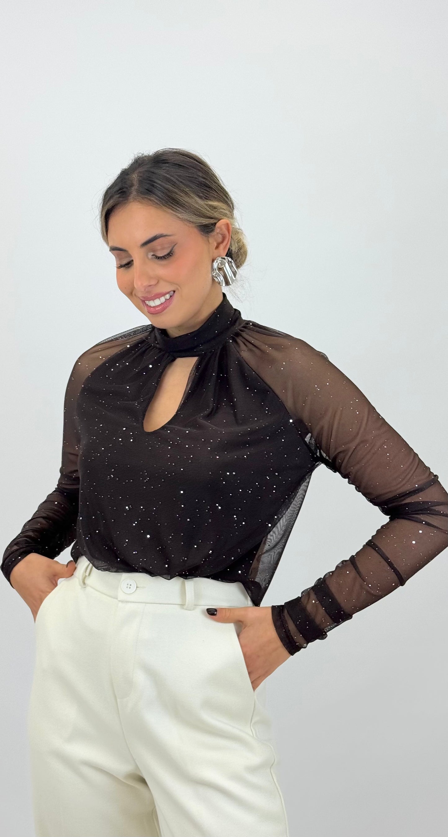 Body translúcido castanho com brilho