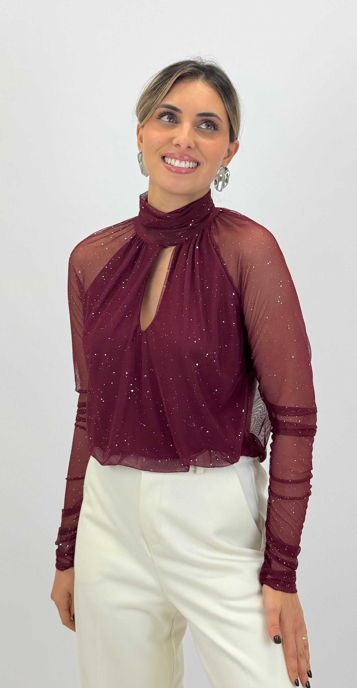 Body translúcido bordeaux com brilho