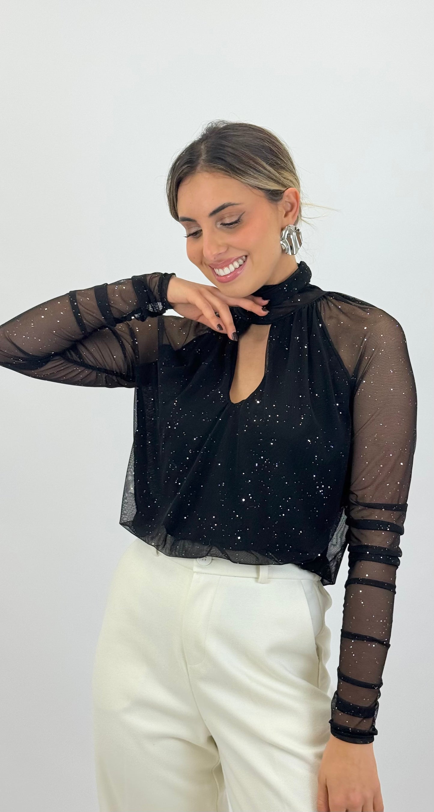 Body translúcido preto com brilho