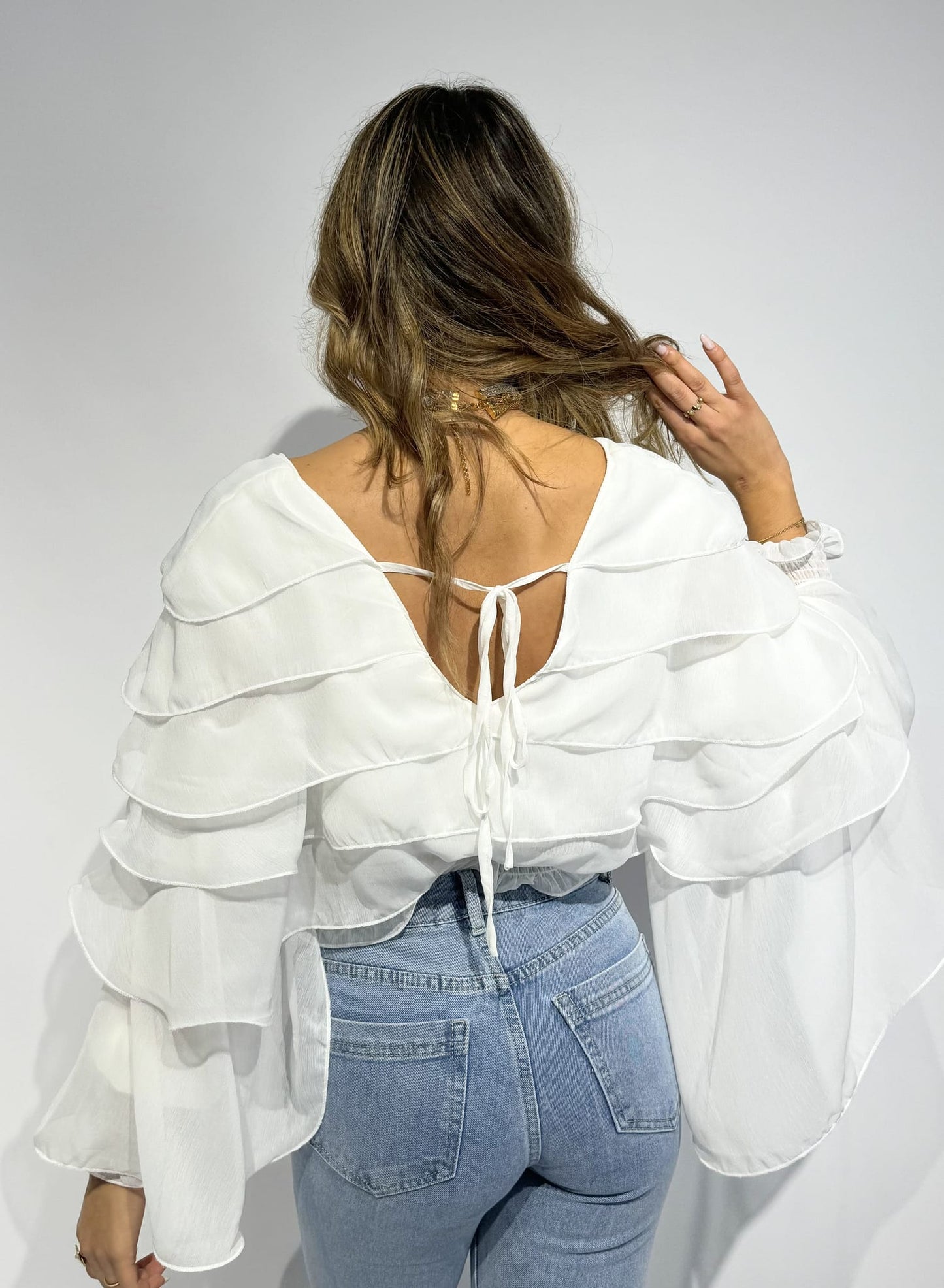 Blusa folhos branca