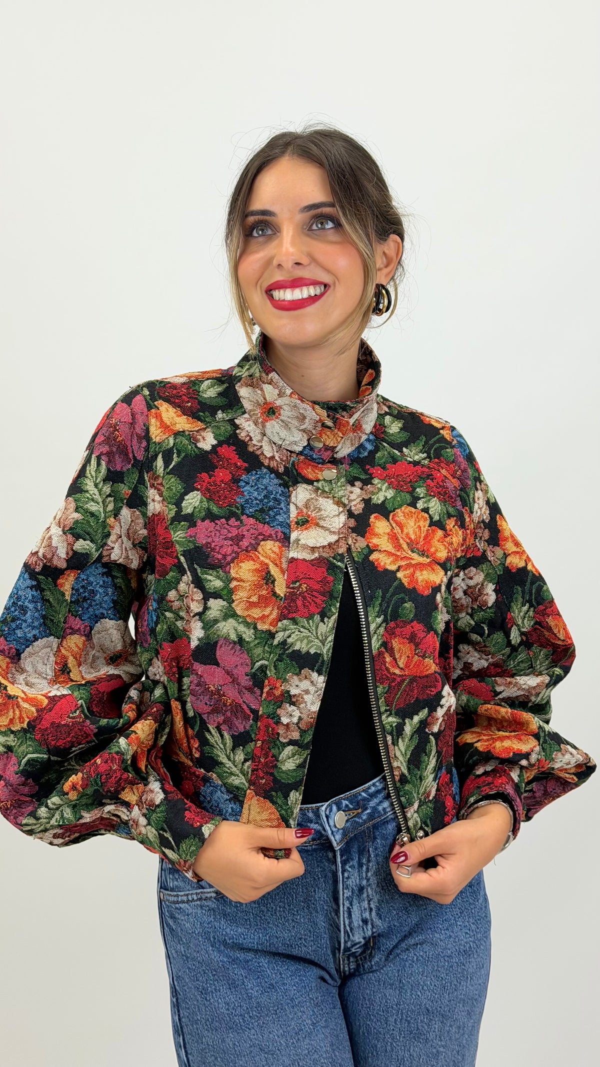 Blusão tecido estampado floral colorido