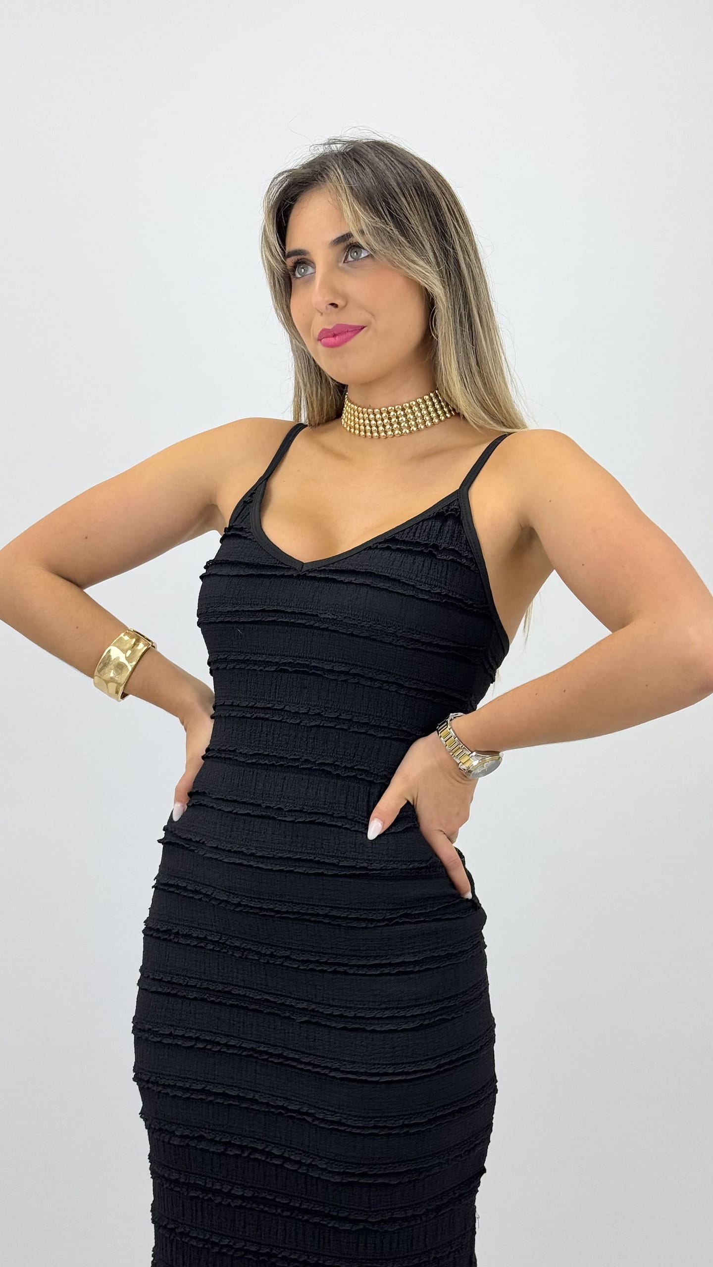 Vestido justo elástico com folhinhos preto