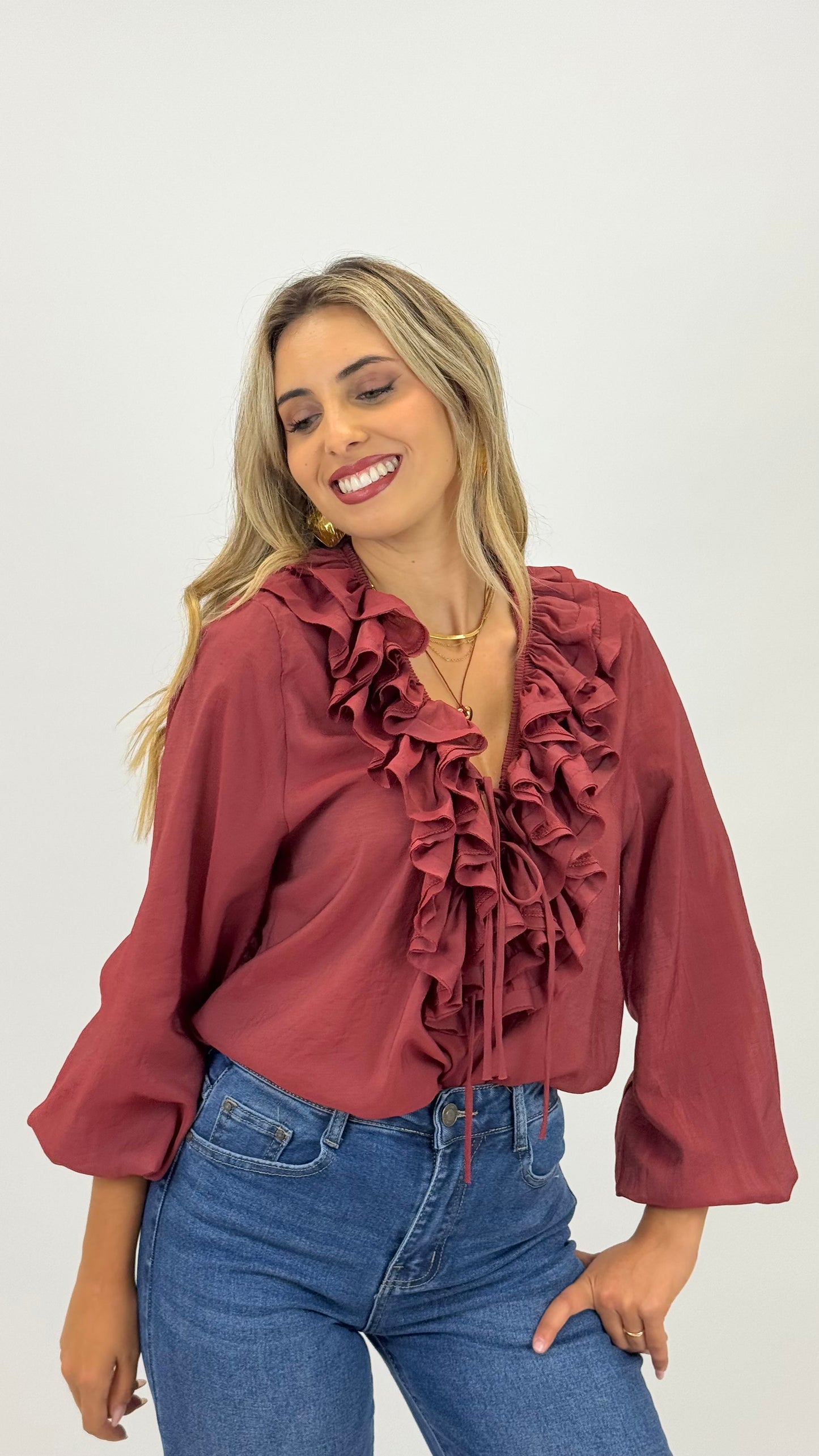 Blusa com folhos bordeaux