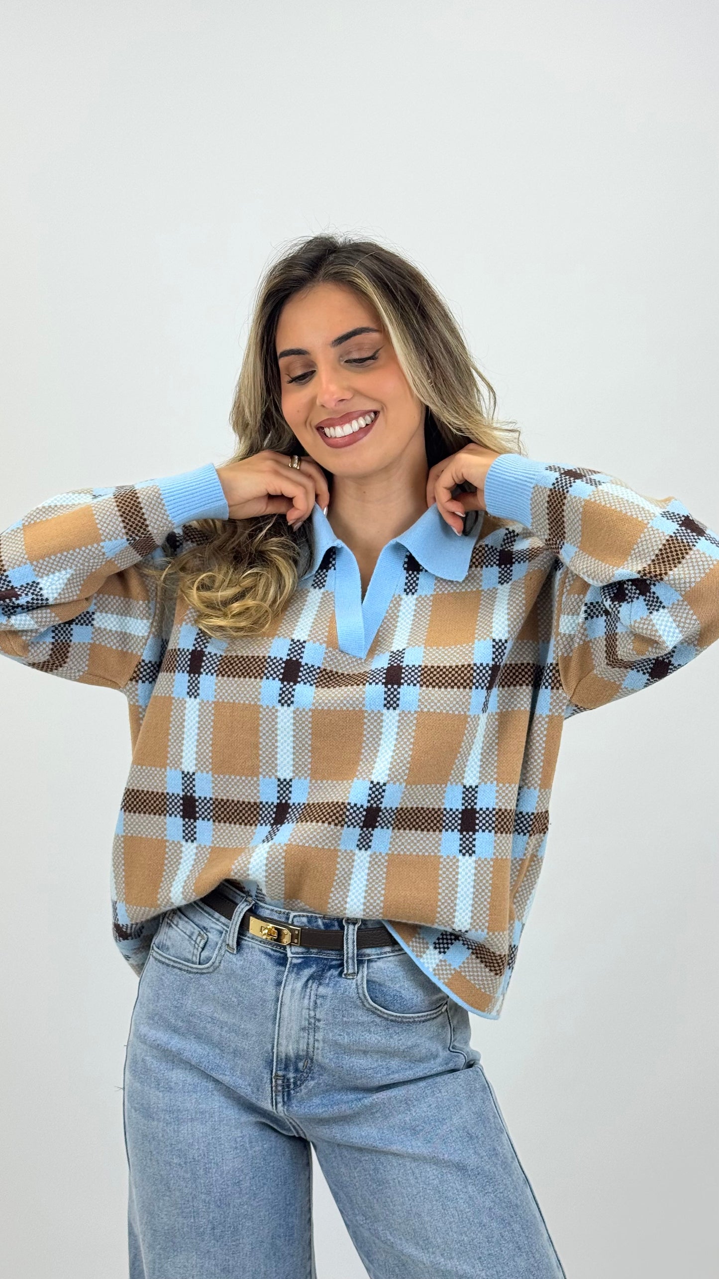 Polo malha xadrez camel, azul-bebé e castanho