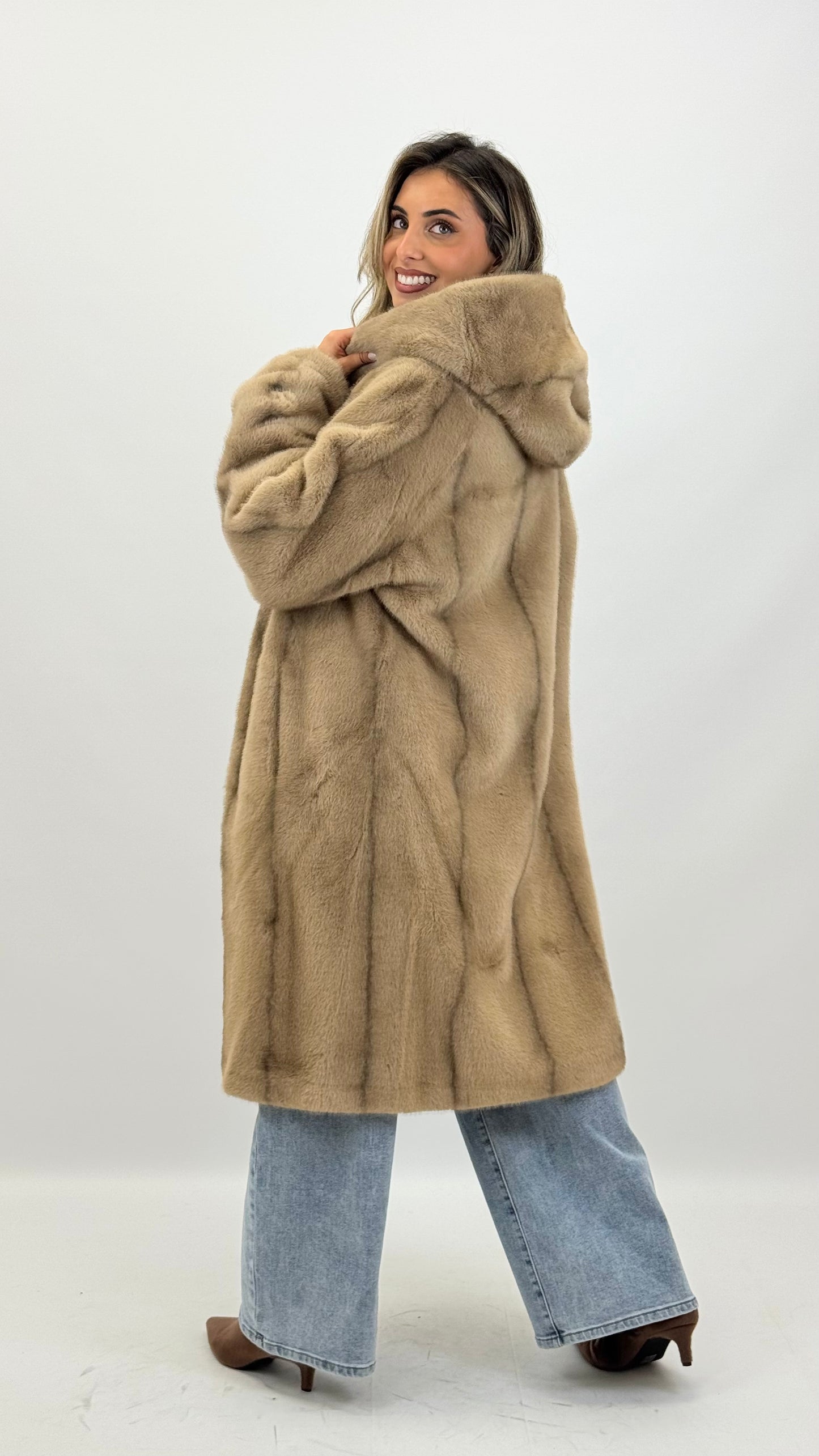 Casaco pêlo sintético riscado bege/camel