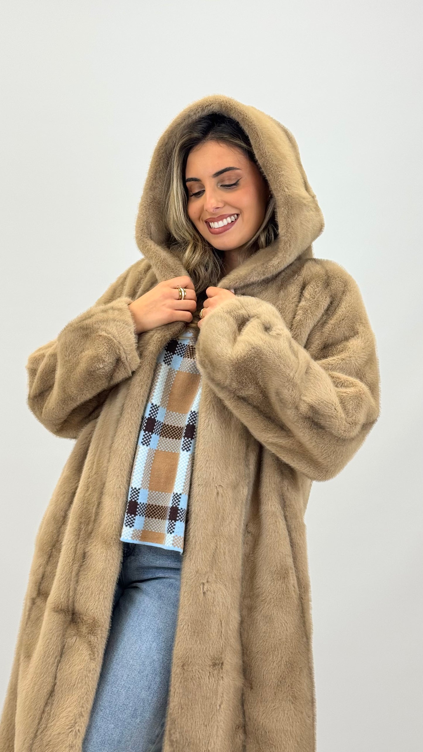 Casaco pêlo sintético riscado bege/camel