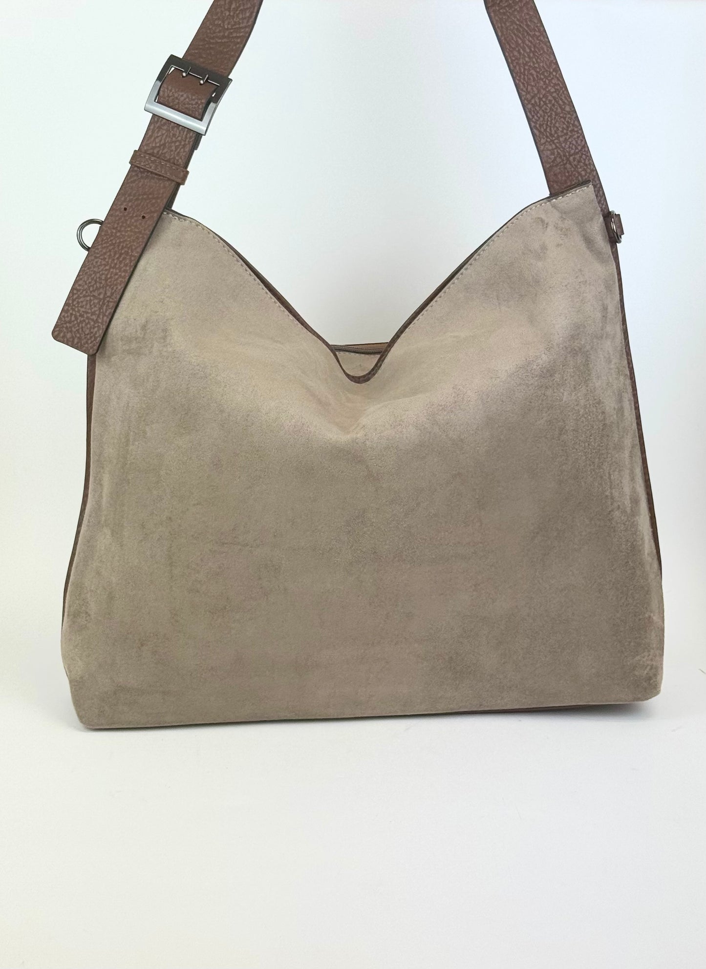Carteira camurça grande taupe com alça castanho