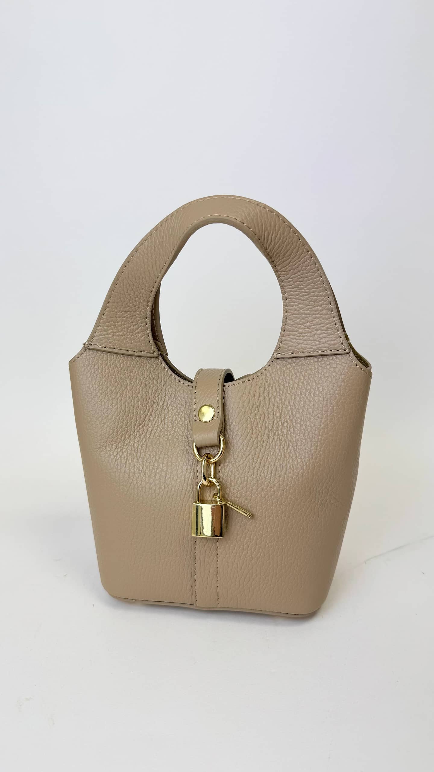 Mala Bucket com cadeado taupe