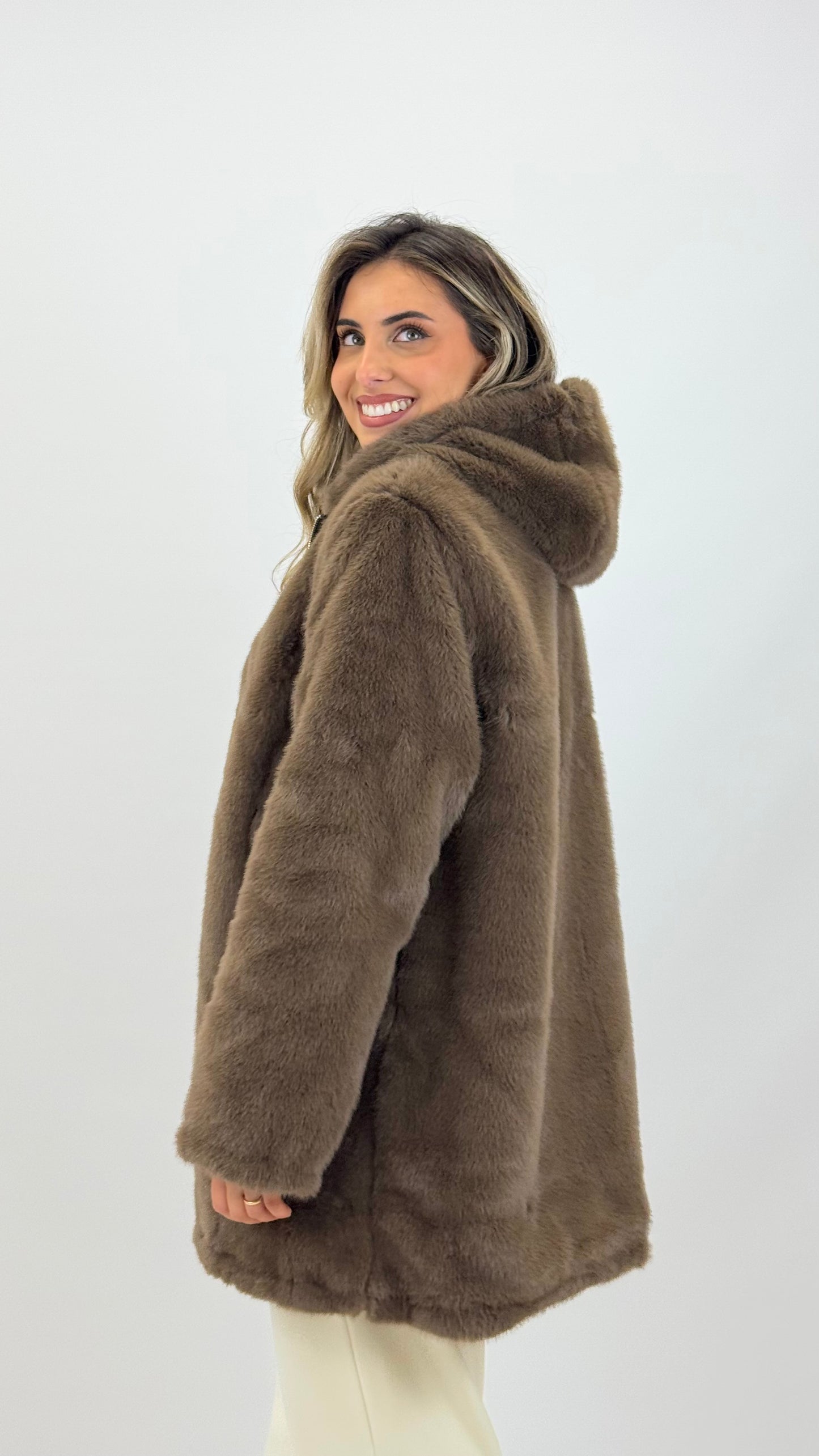 Casaco impermeável reversível castanho com pelinho