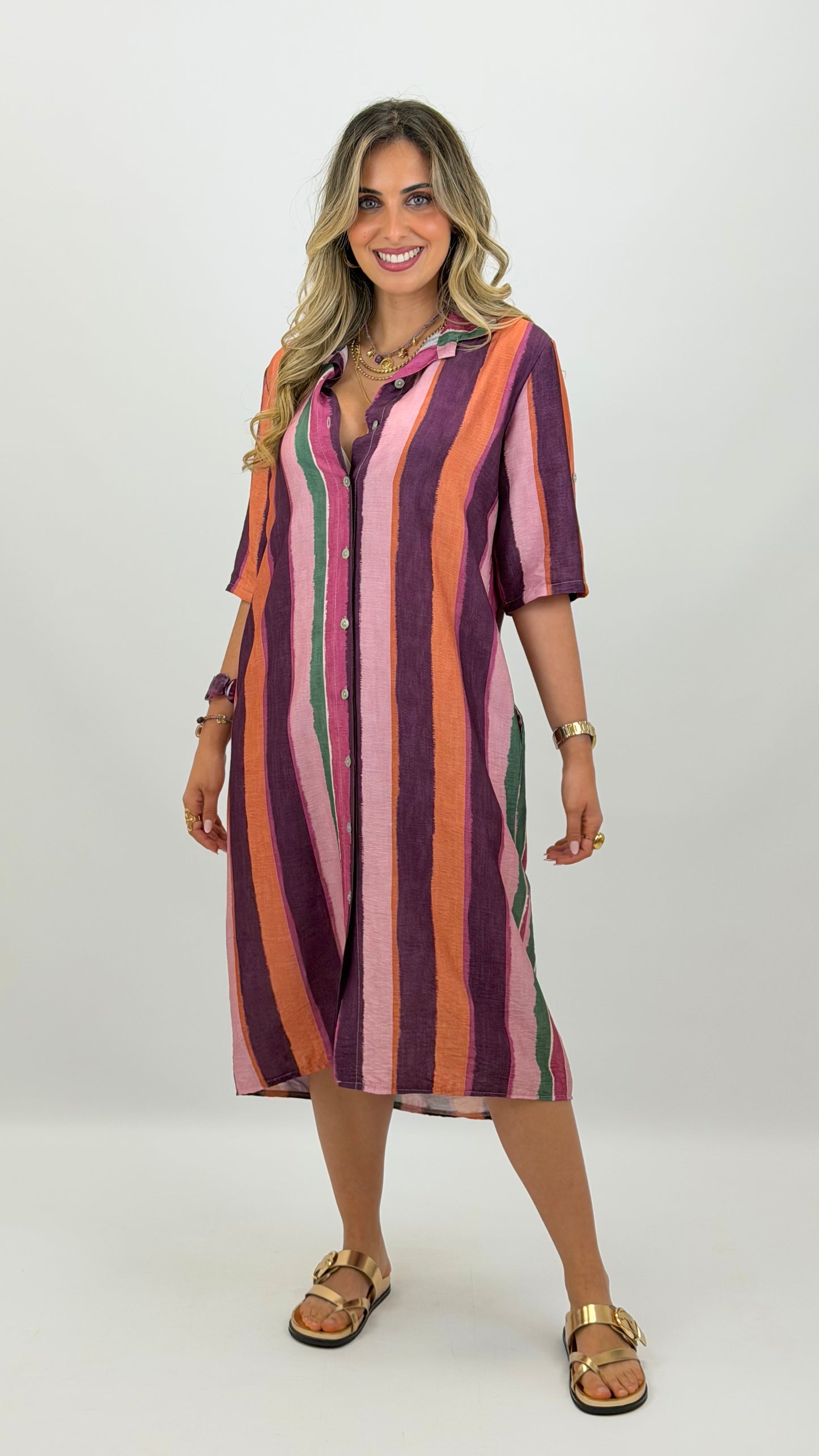 Vestido camiseiro riscas tons rosa