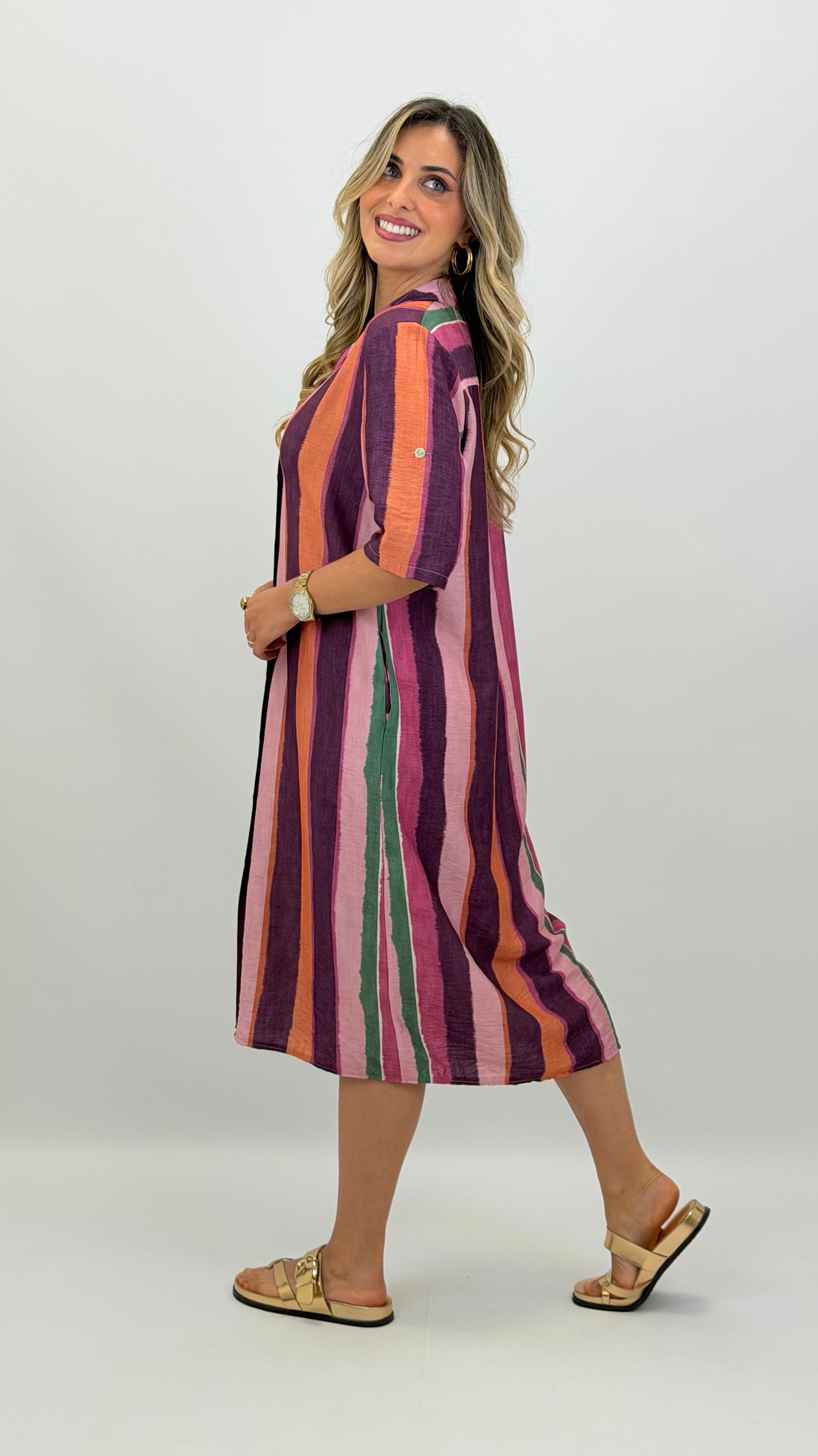 Vestido camiseiro riscas tons rosa