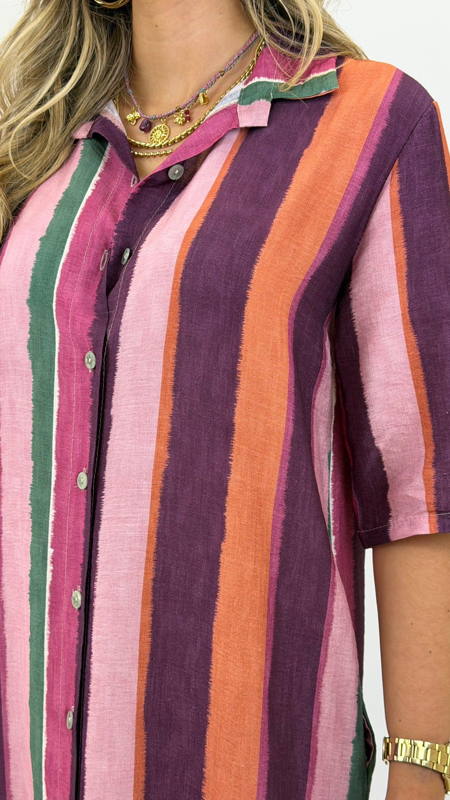 Vestido camiseiro riscas tons rosa