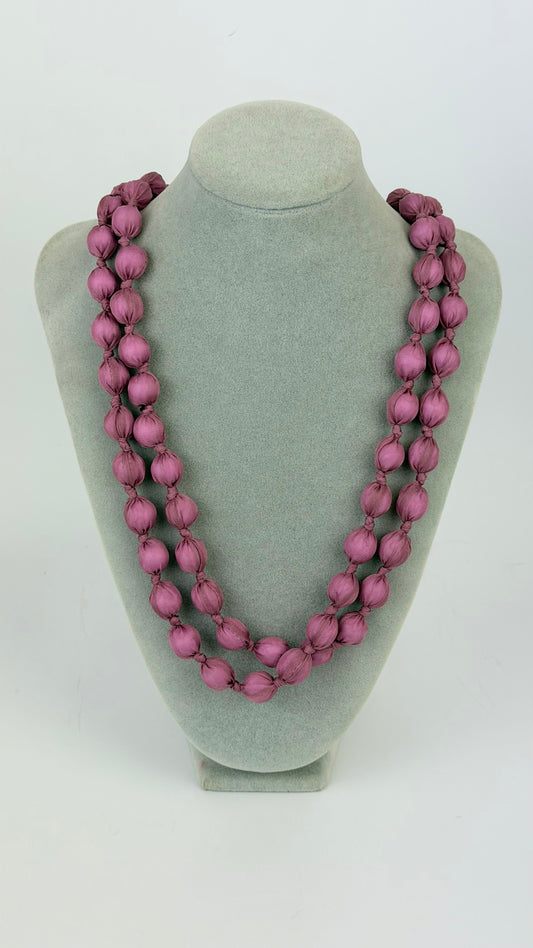 Colar tecido bolas rosa/lilás