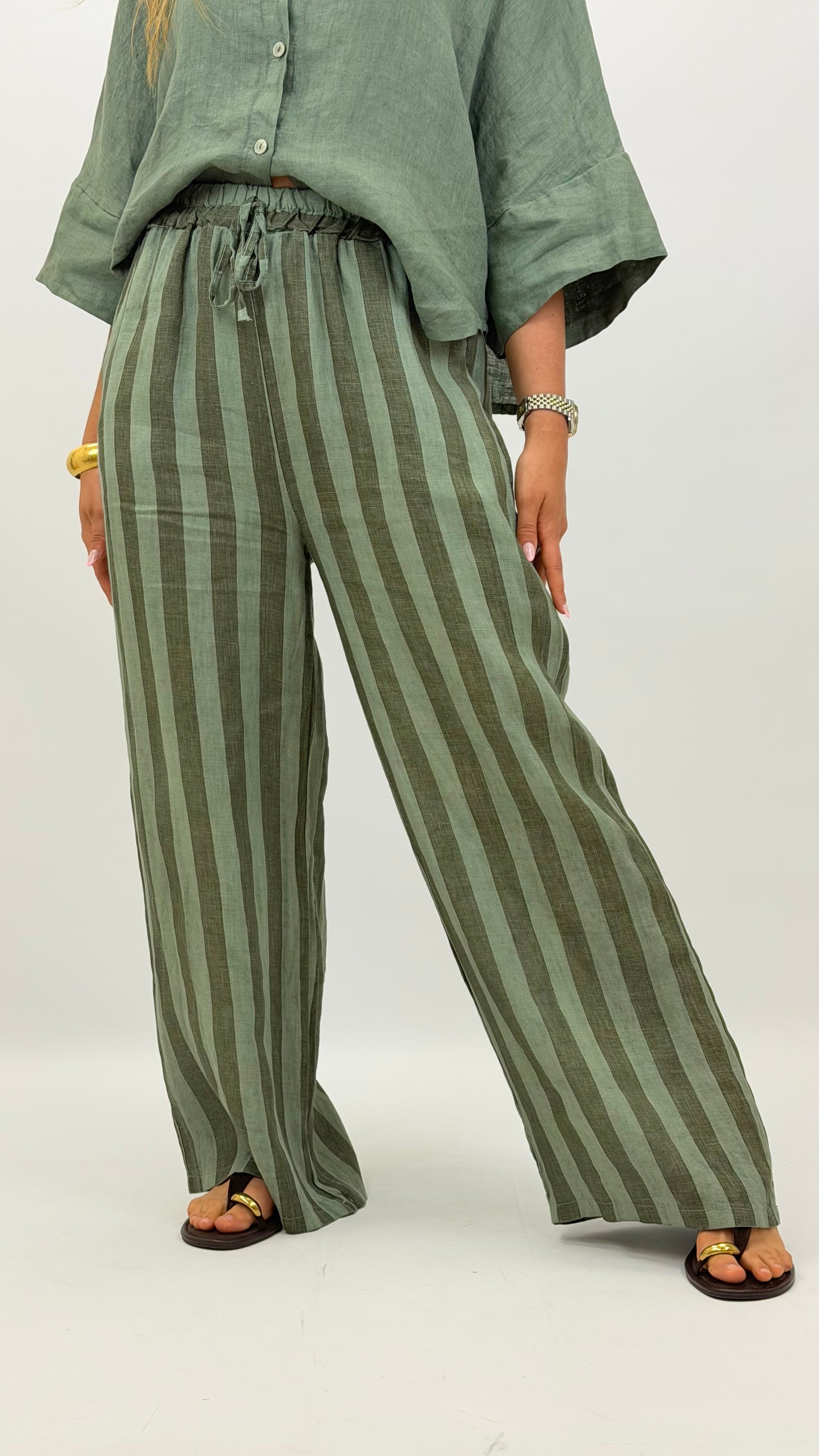Calça linho risca tons verde