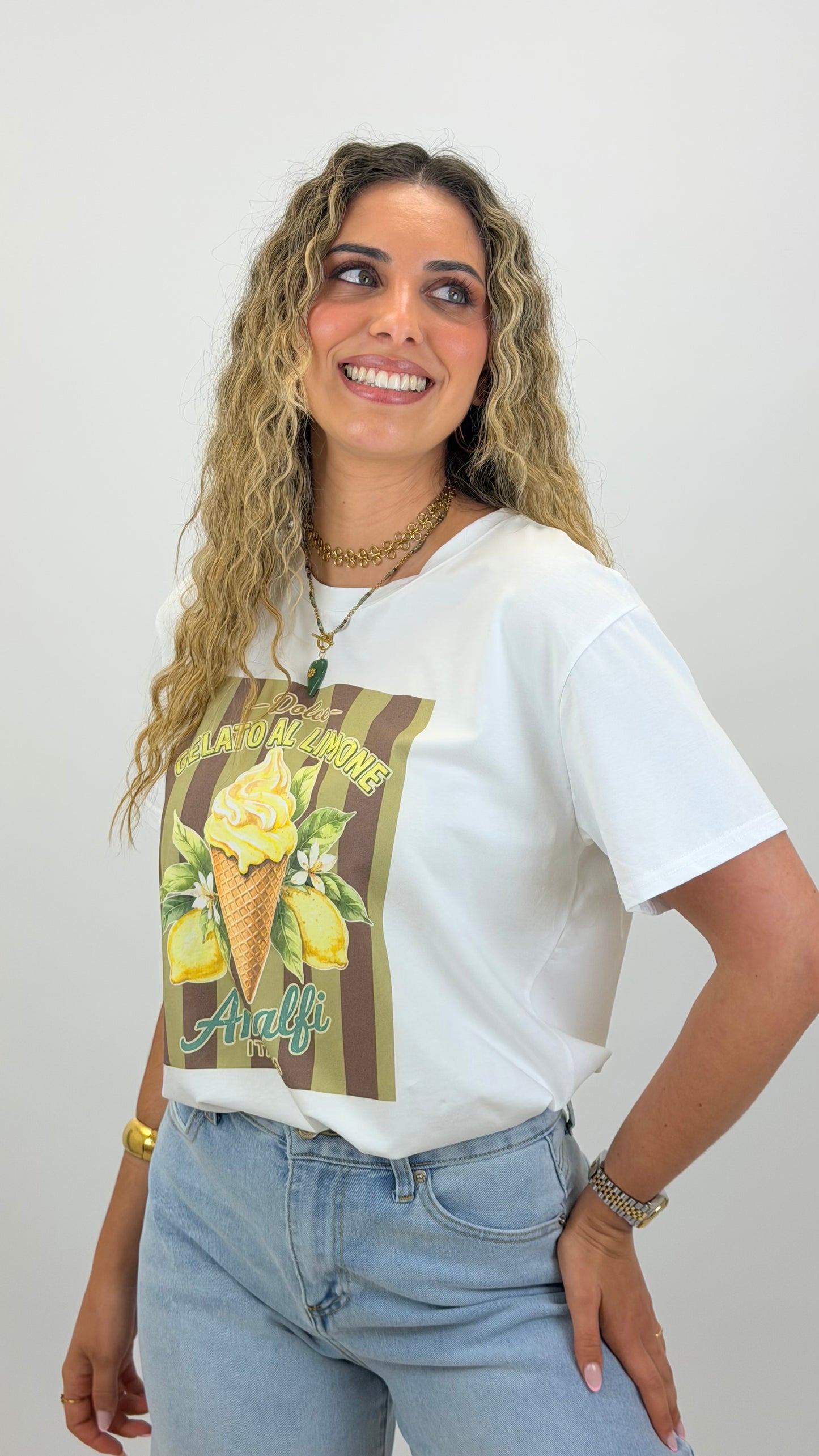 T-shirt branca com estampado gelado limão