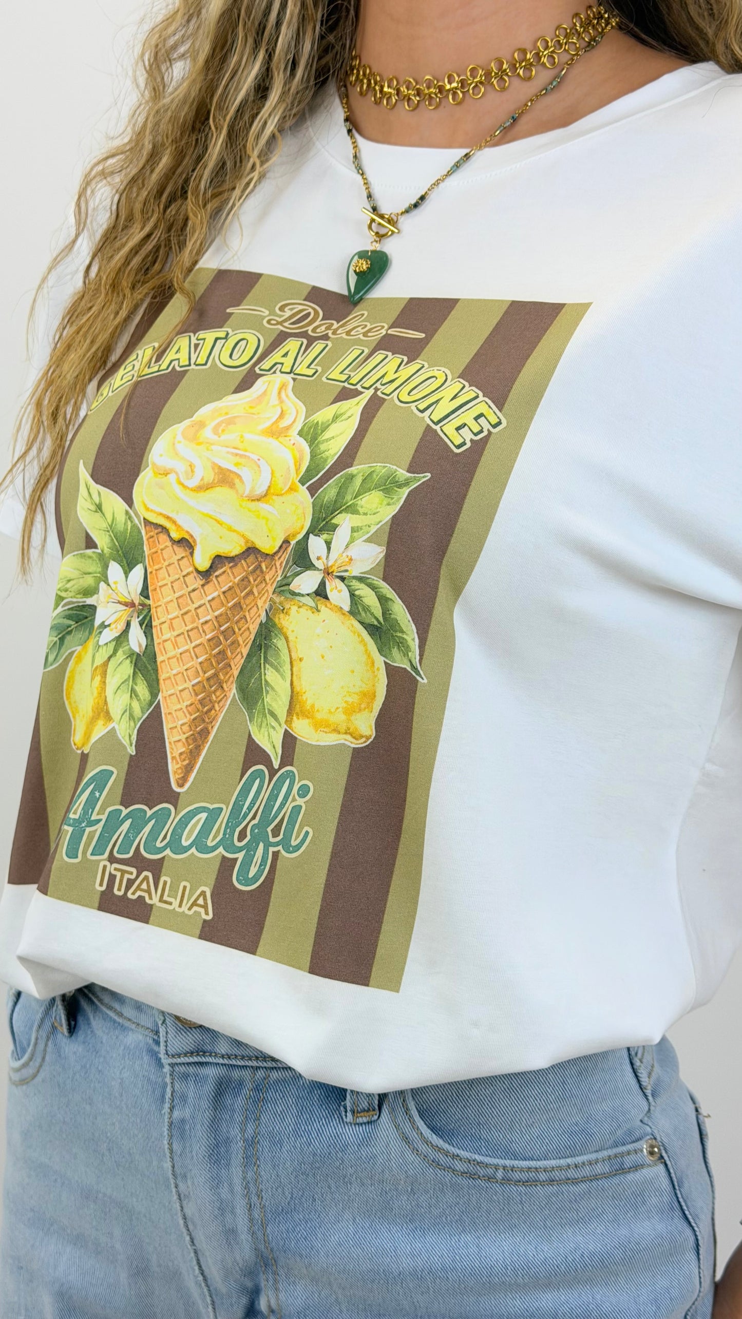 T-shirt branca com estampado gelado limão