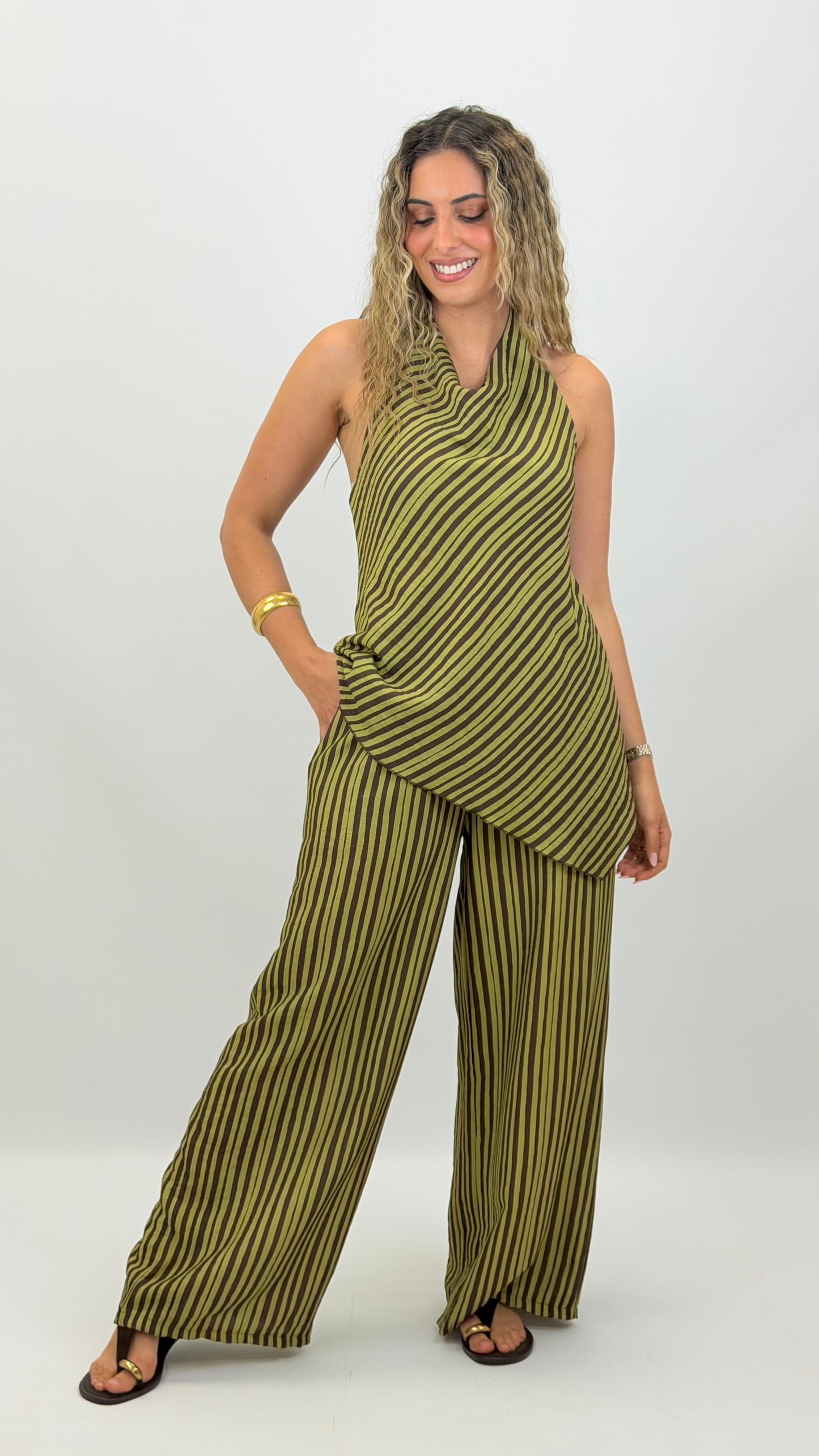 Conjunto top e calça riscas pistachio e castanho