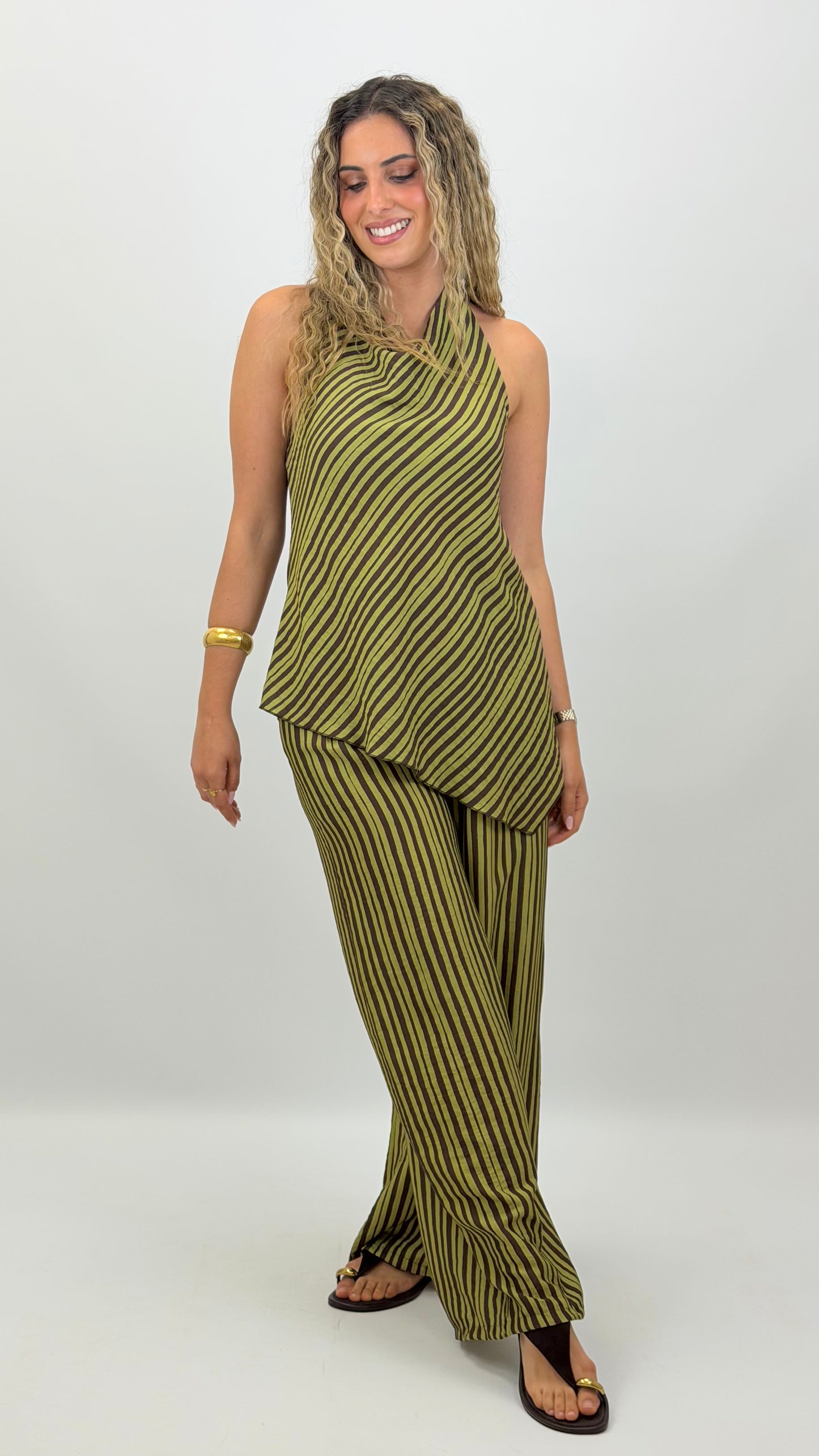 Conjunto top e calça riscas pistachio e castanho