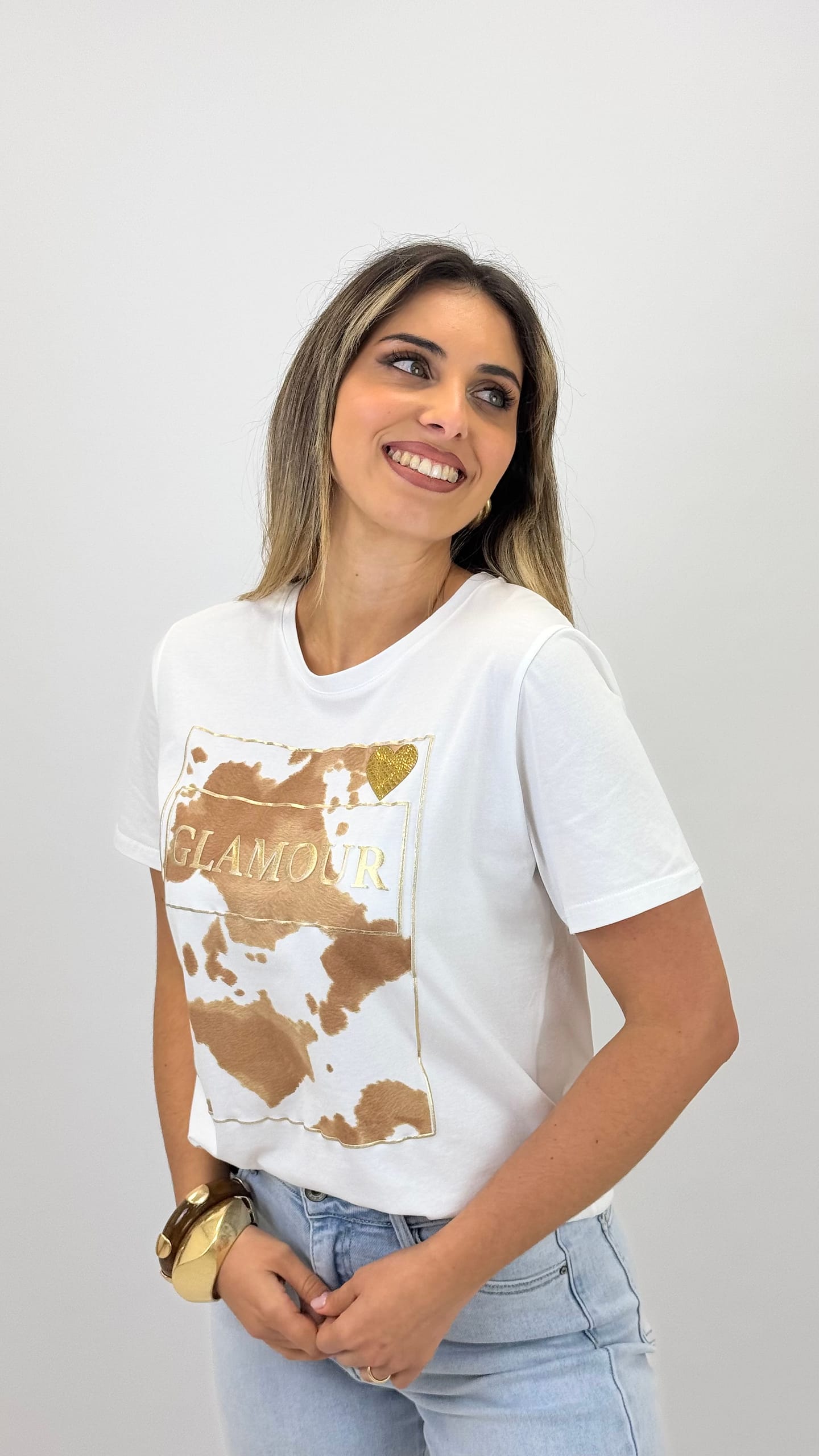 T-shirt com estampado tons camel
