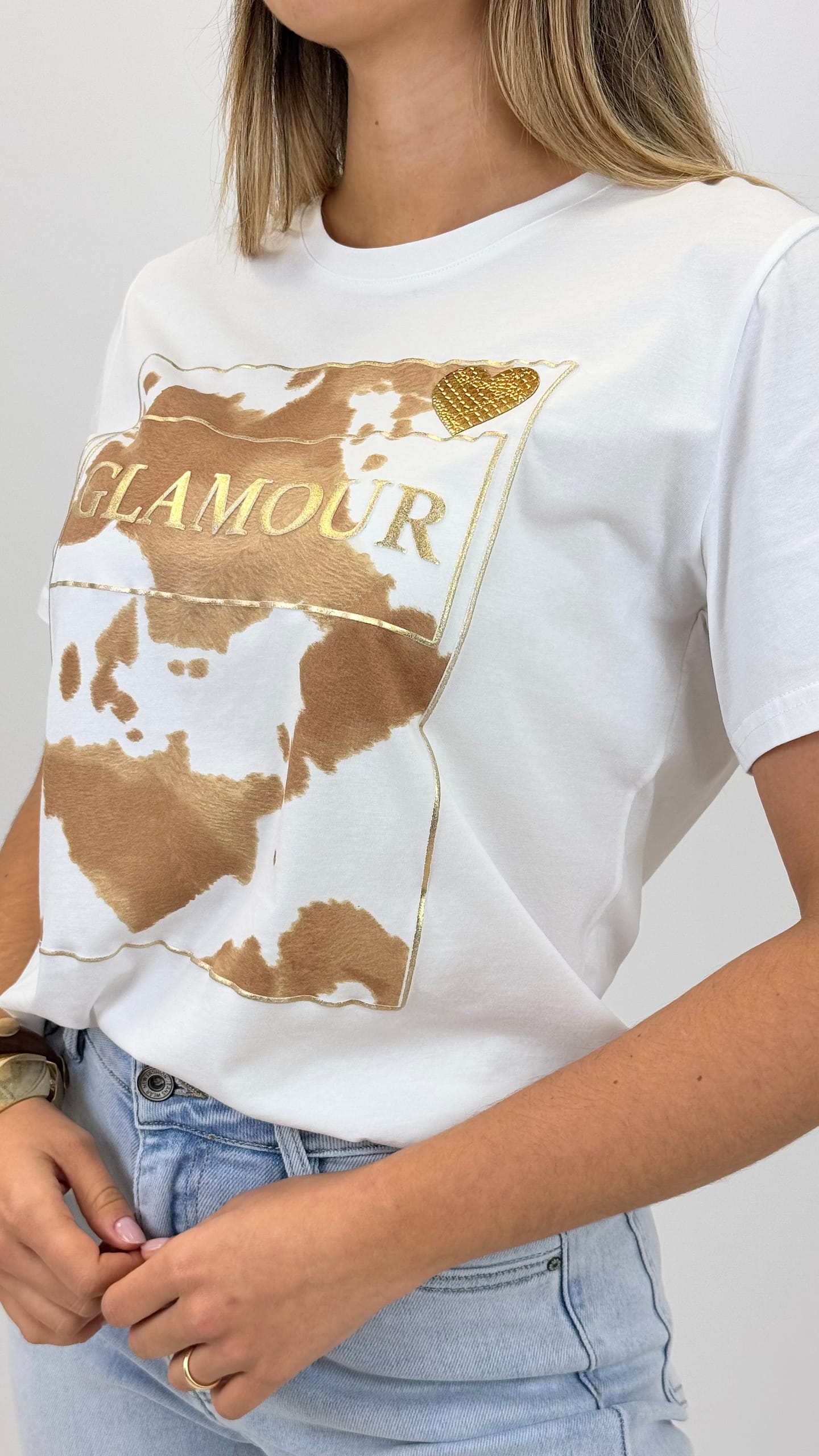 T-shirt com estampado tons camel