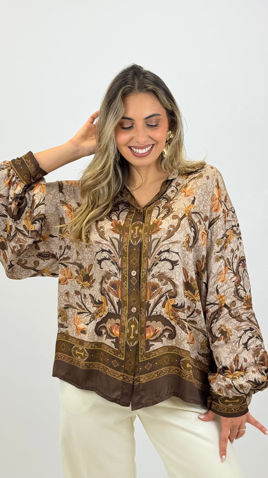 Blusa tecido fluido estampado floral camel