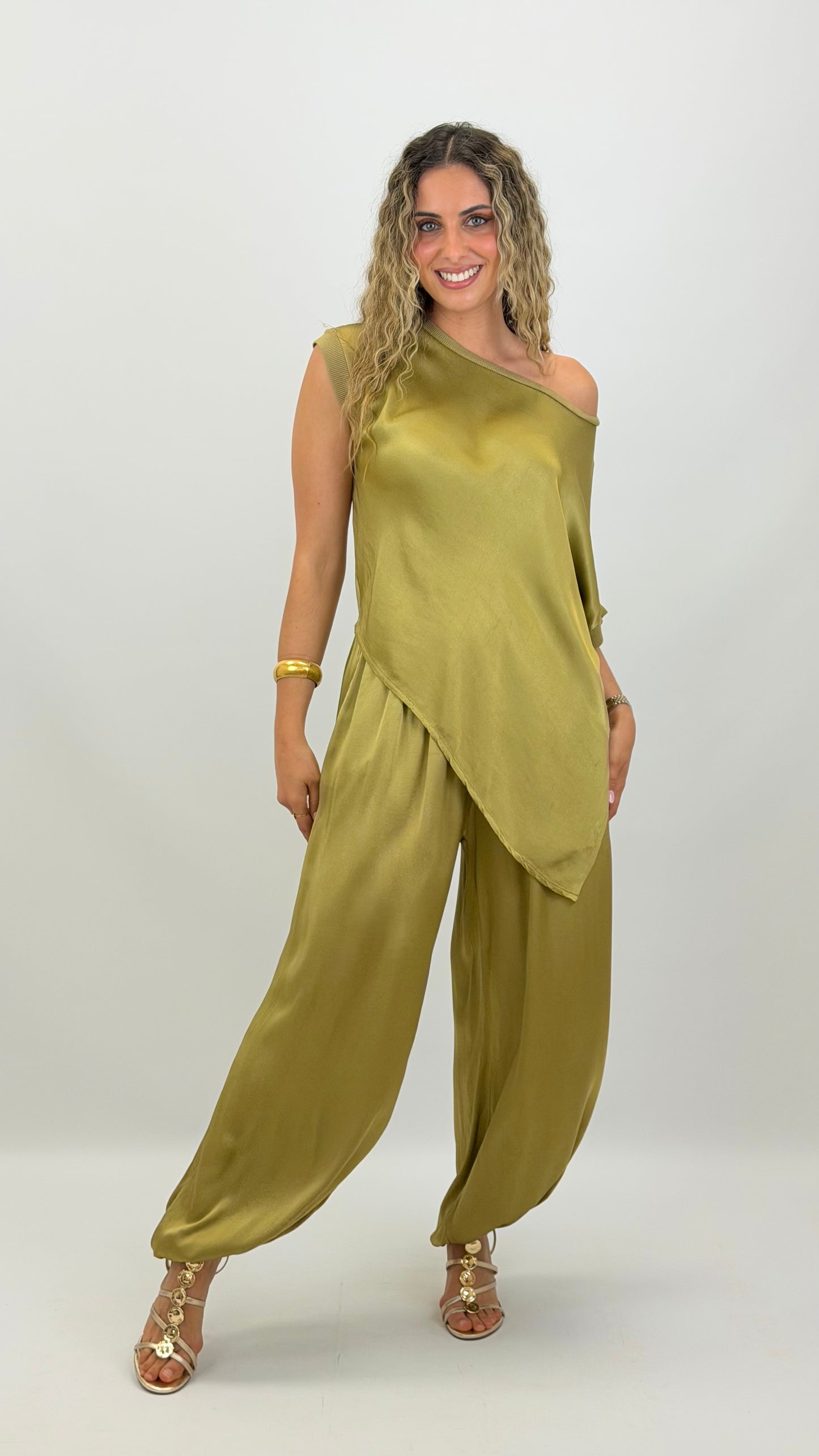 Calça bombacha acetinada verde-pistachio