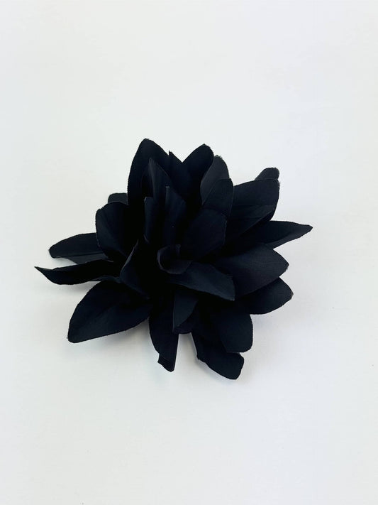 Alfinete flor preta