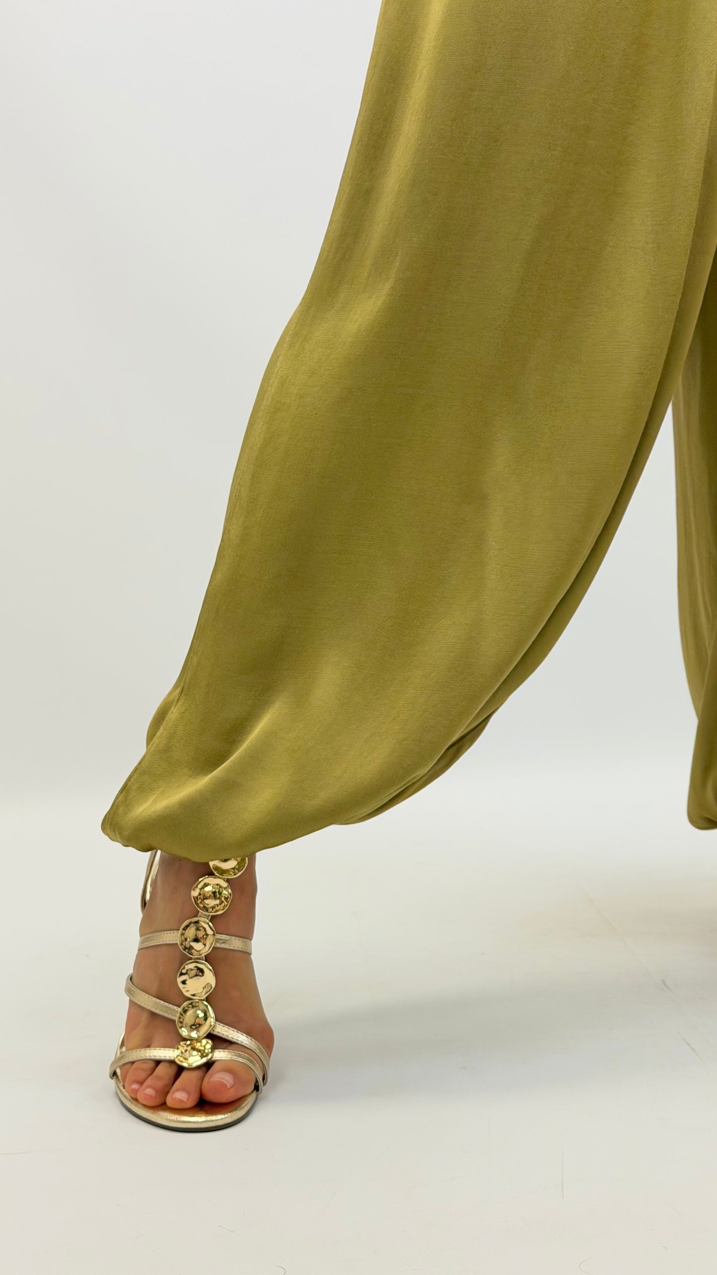 Calça bombacha acetinada verde-pistachio