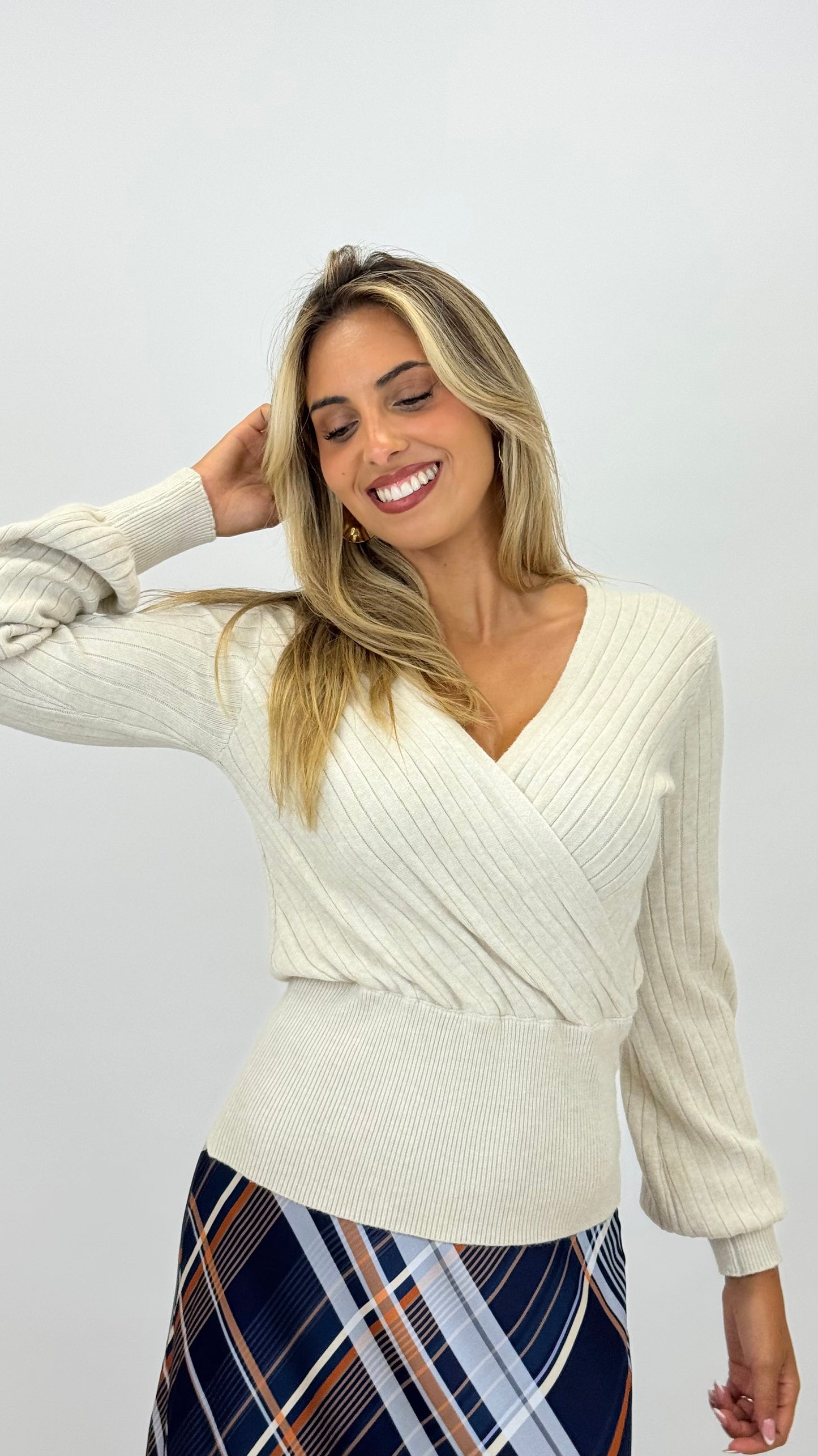 Camisola malha canelada pérola