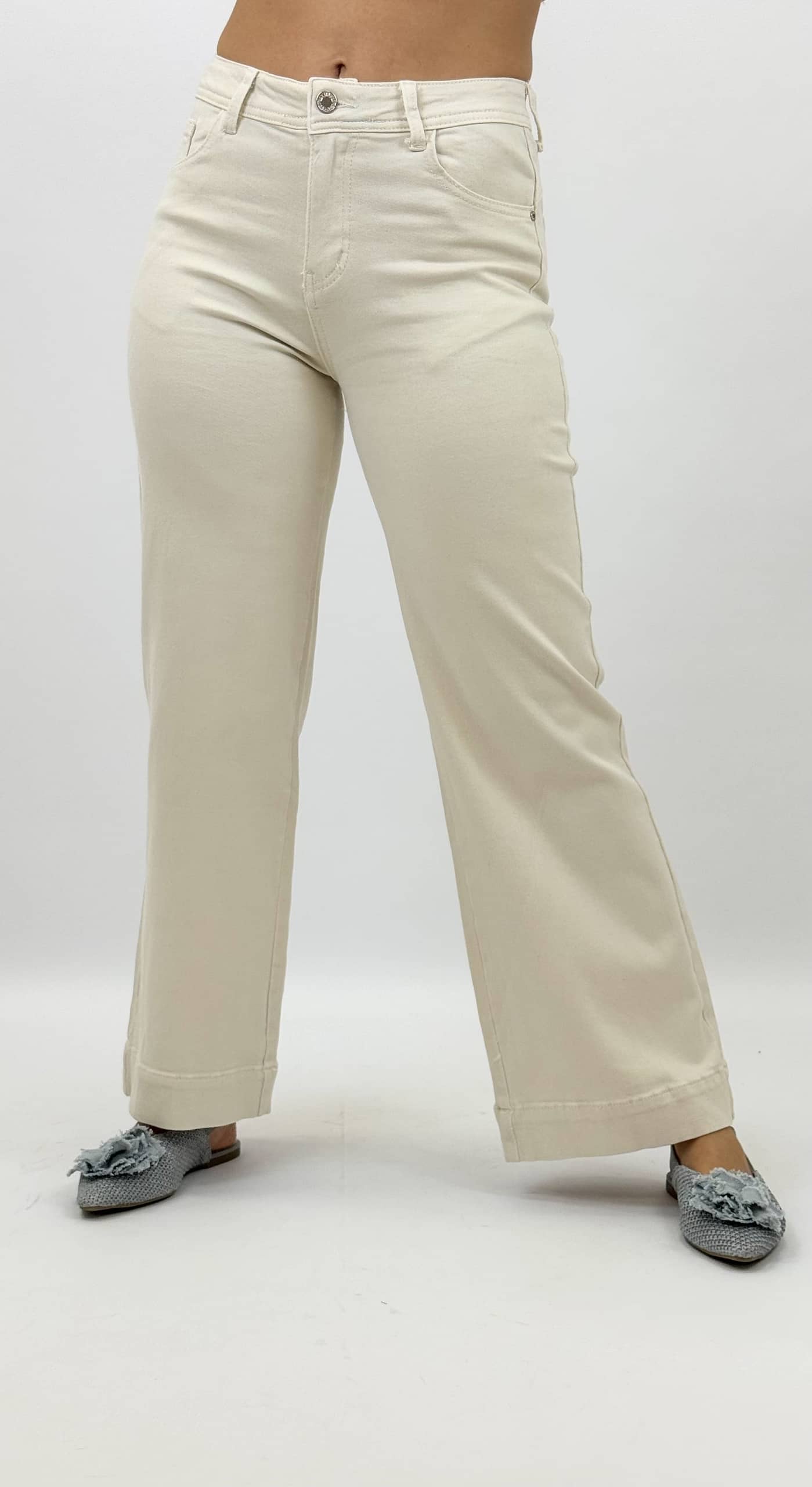 Calça sarja elástica modelo wide-leg bege